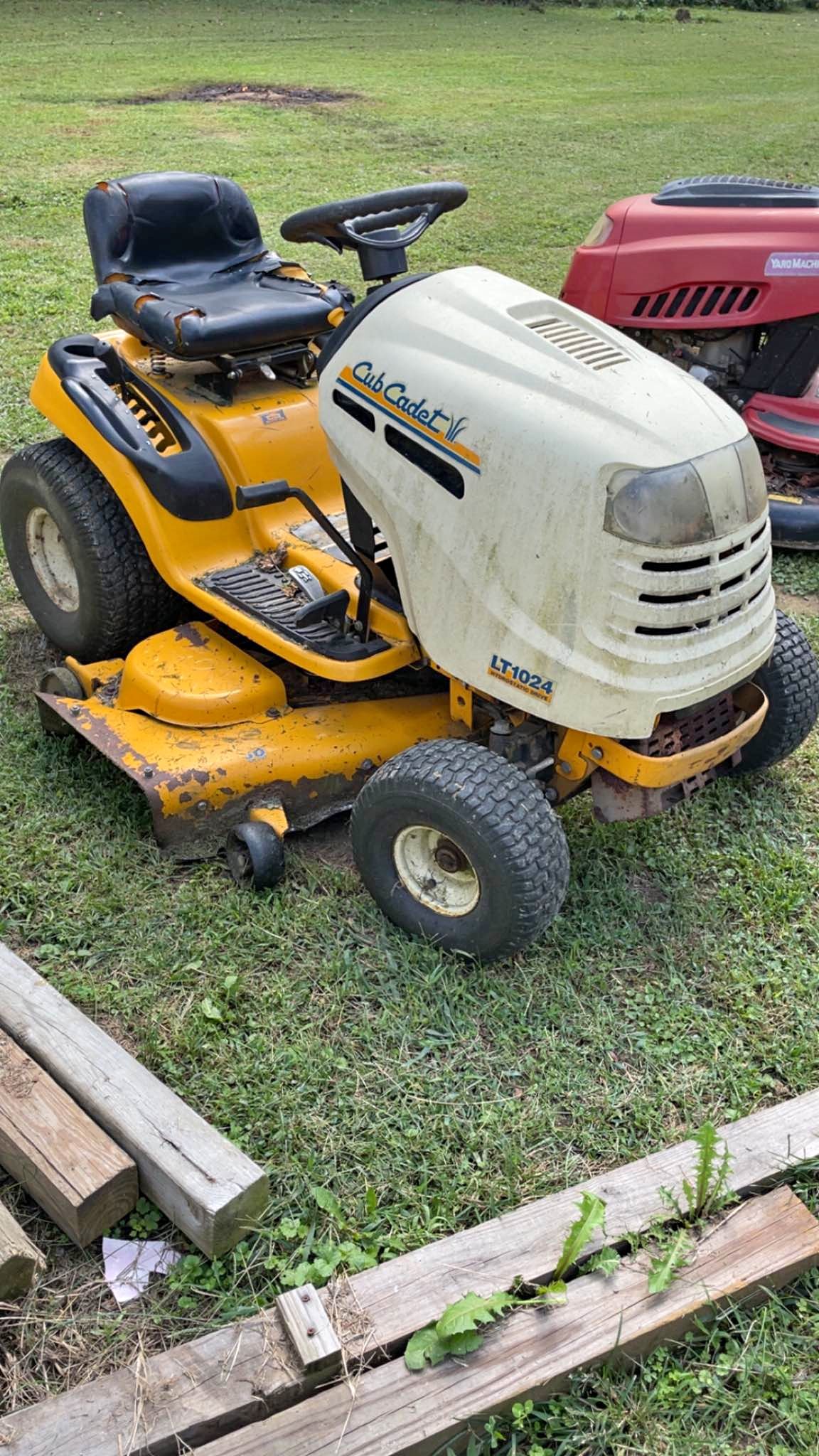 Cub Cadet Ultima ZT1 42IP Zero-Turn Mower