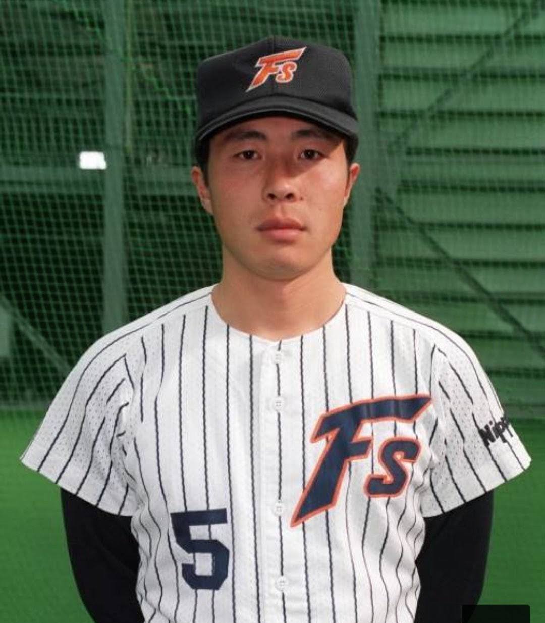 こんばんは☺️ 主に日本ハムファイターズで 活躍した【井出竜也】外