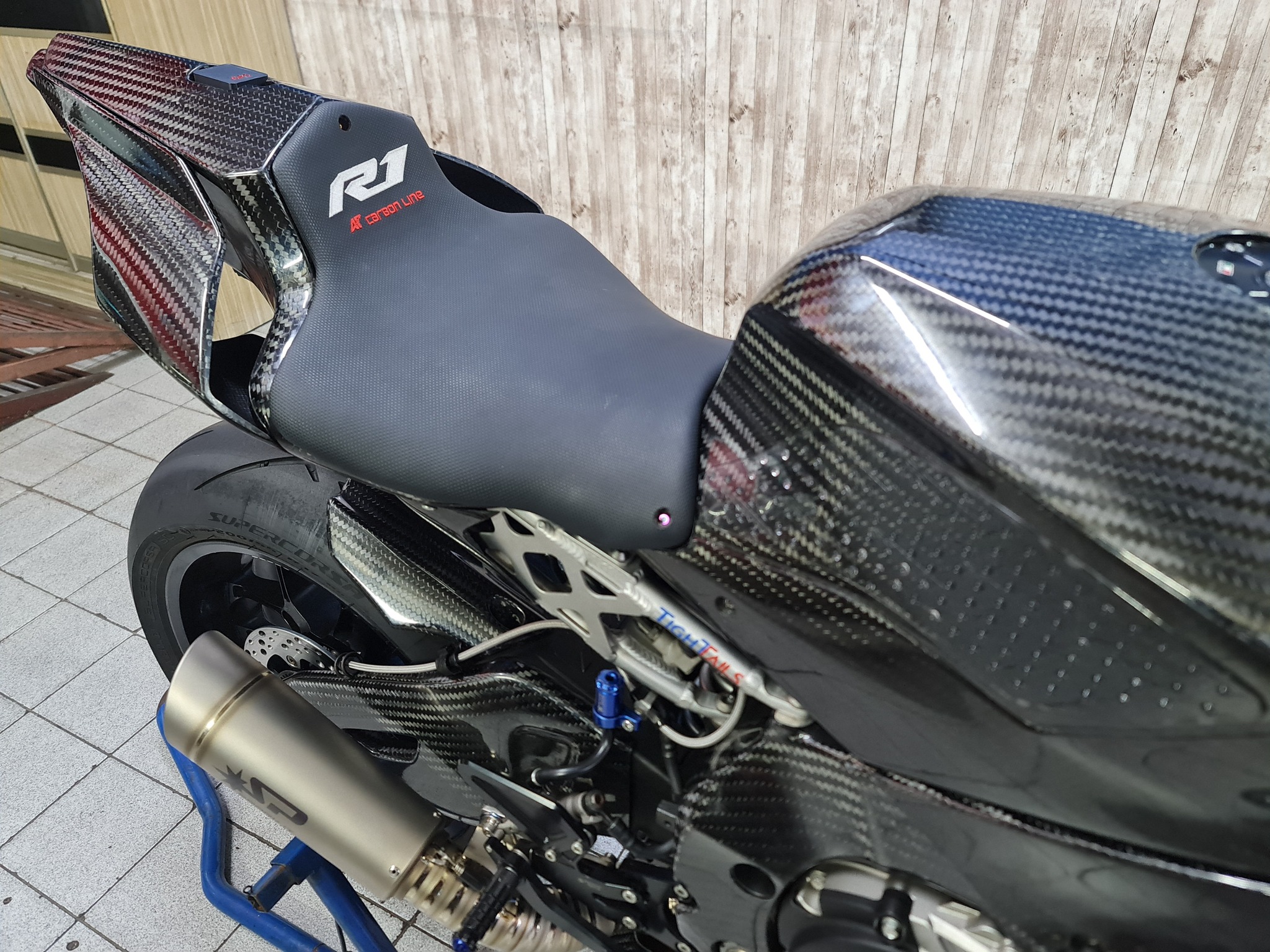 AP Carbon Line | Zirovnica
