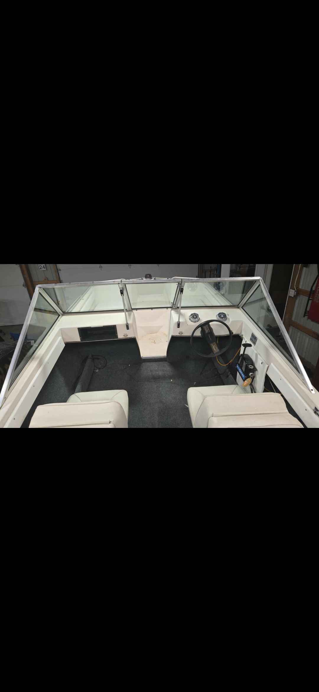 1986 Rinker Mercury