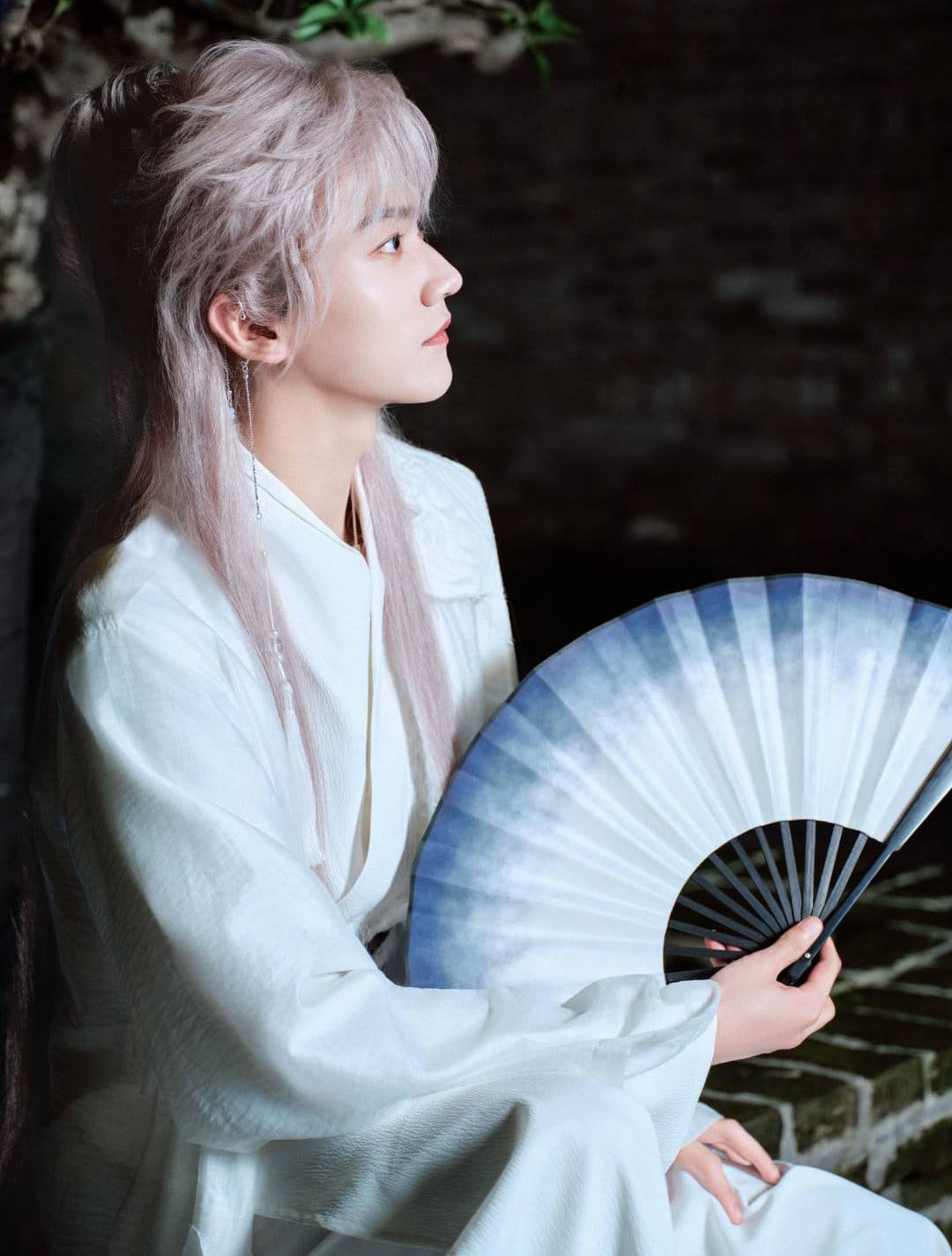 Zhou Keyu's studio updates with photoshoot for The Truths3 episode