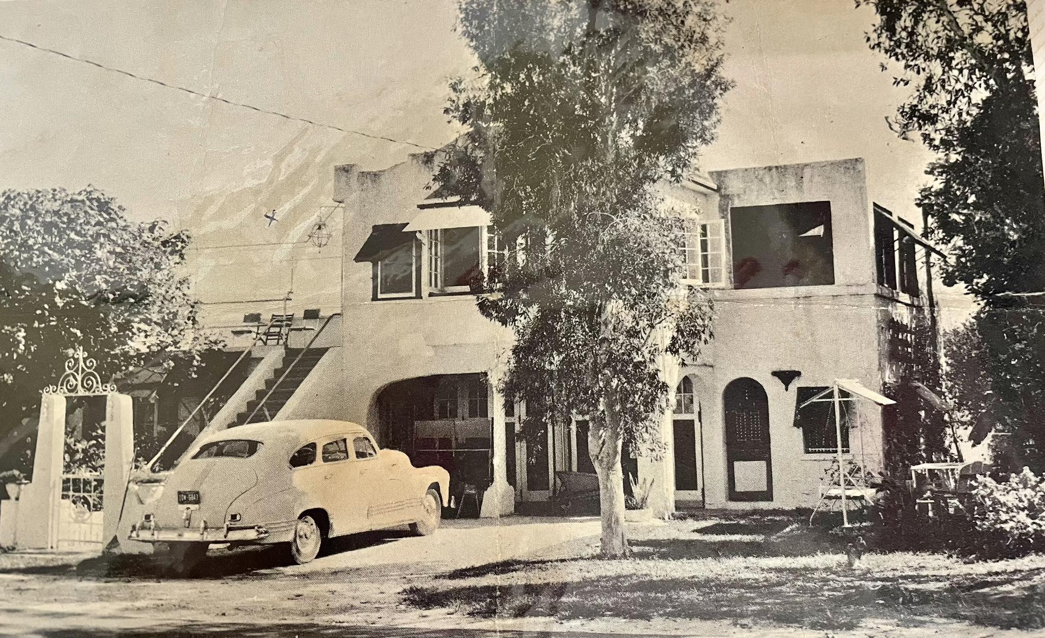 Introduction and family history in Hollywood, Florida
