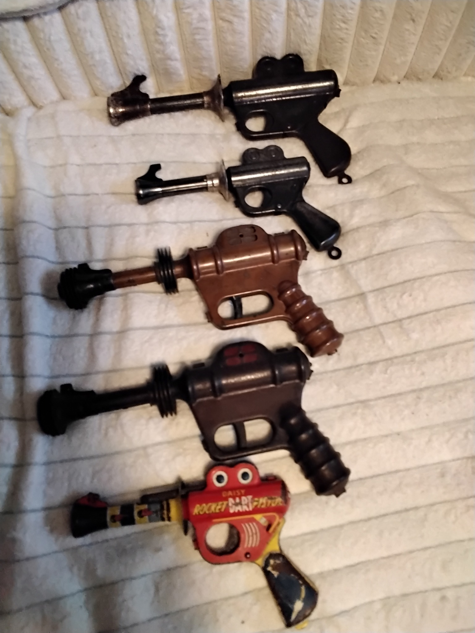 Buck Rogers' XZ-31 rocket pistol