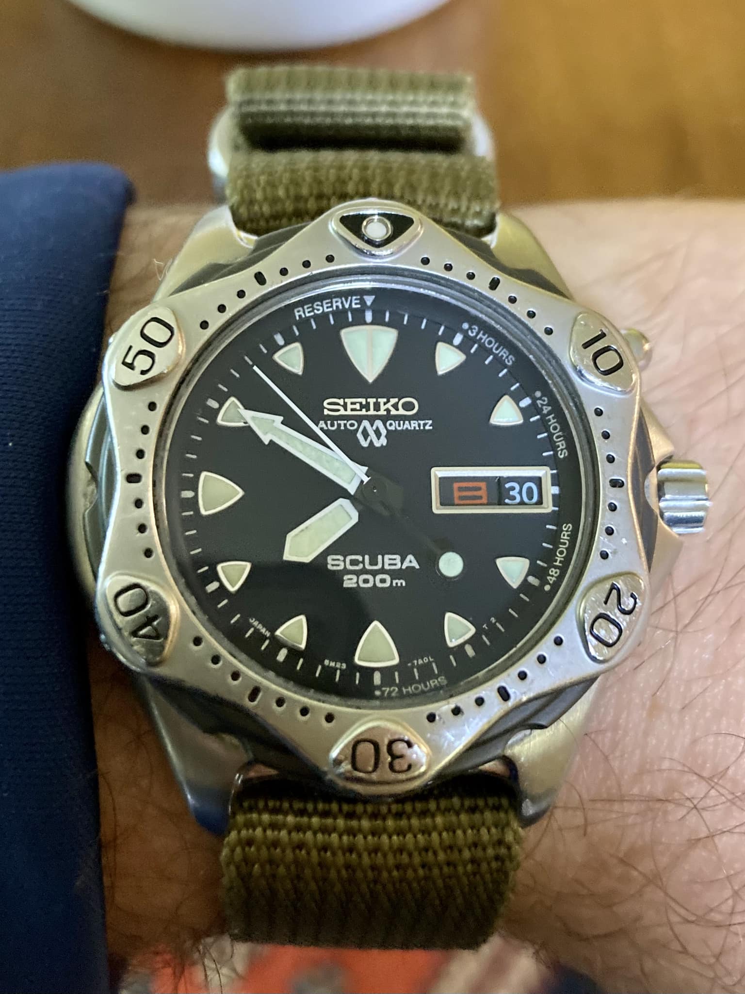 A Seiko Kinetic 5M23 movement, mid nineties. On the right side one
