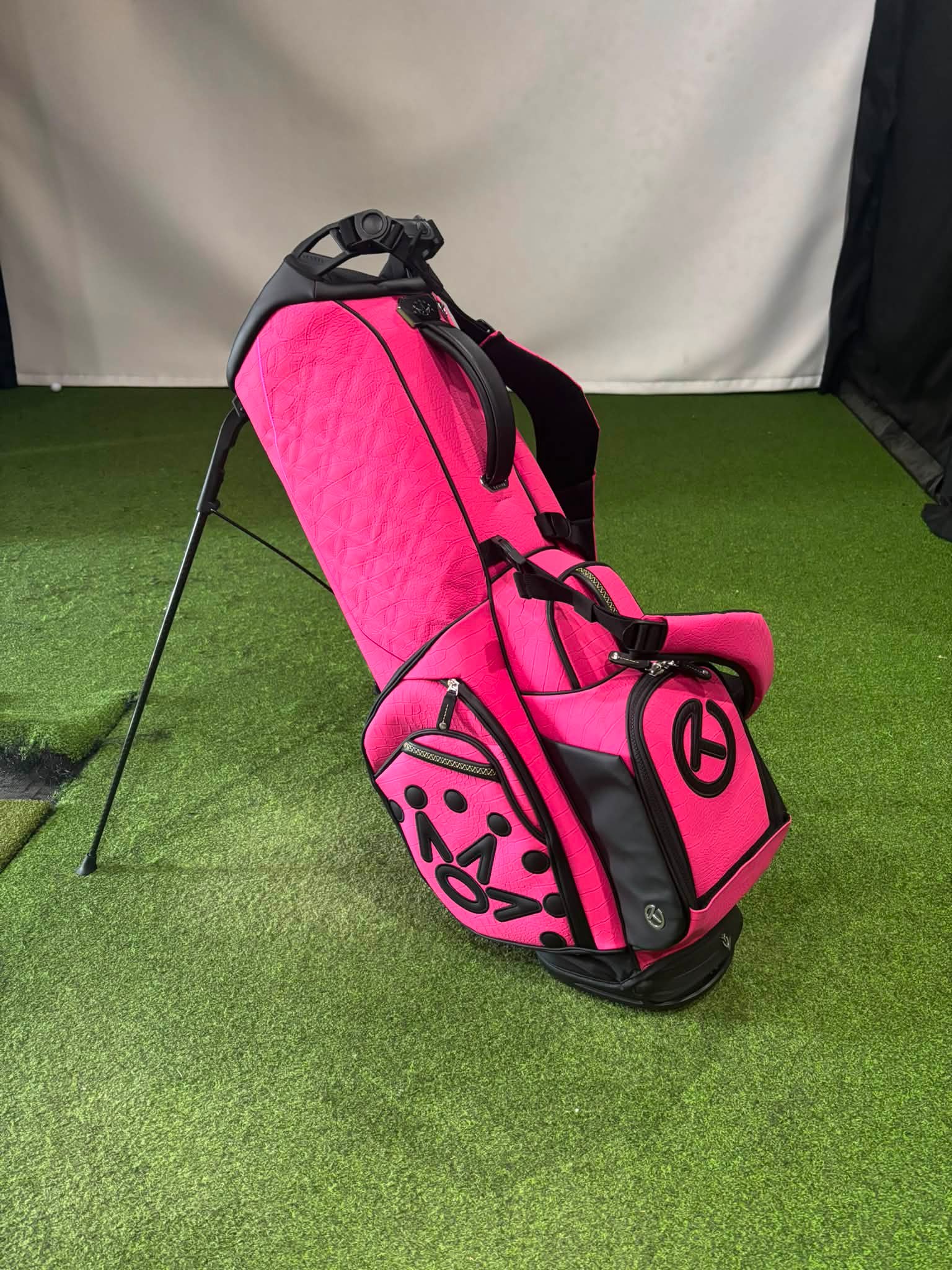 Brand New 2025 Scottie Cameron Tour Staff Bag for Sale