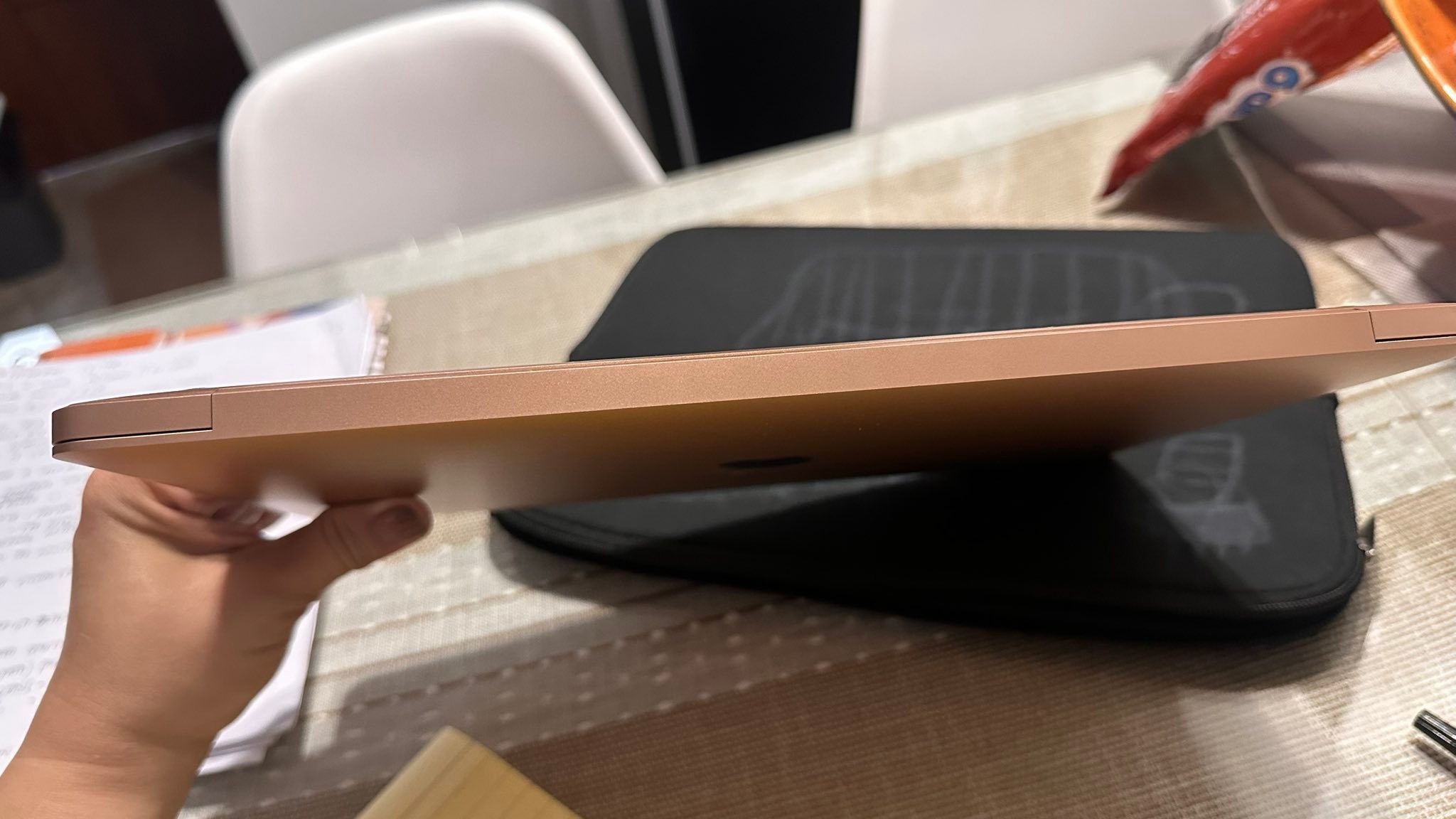 macbook air M1 256SSD 94 cycle battery charger included one tiny