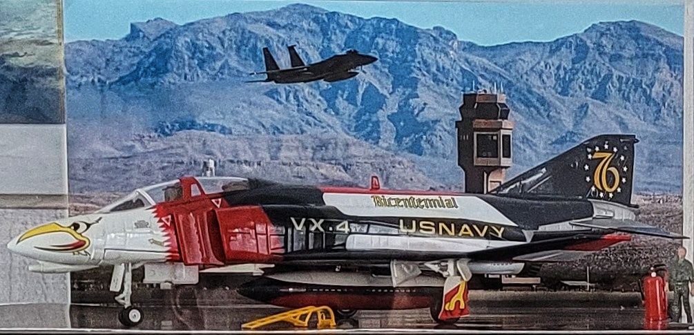 New Picture. F-4 Phantom II, 1,:48 Dicast, franklin mint-armour