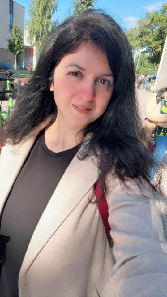 Samar - میں‎ انباکس میں ان میسیجز کا ریپلائی نہیں کرتی Pls guide me ...