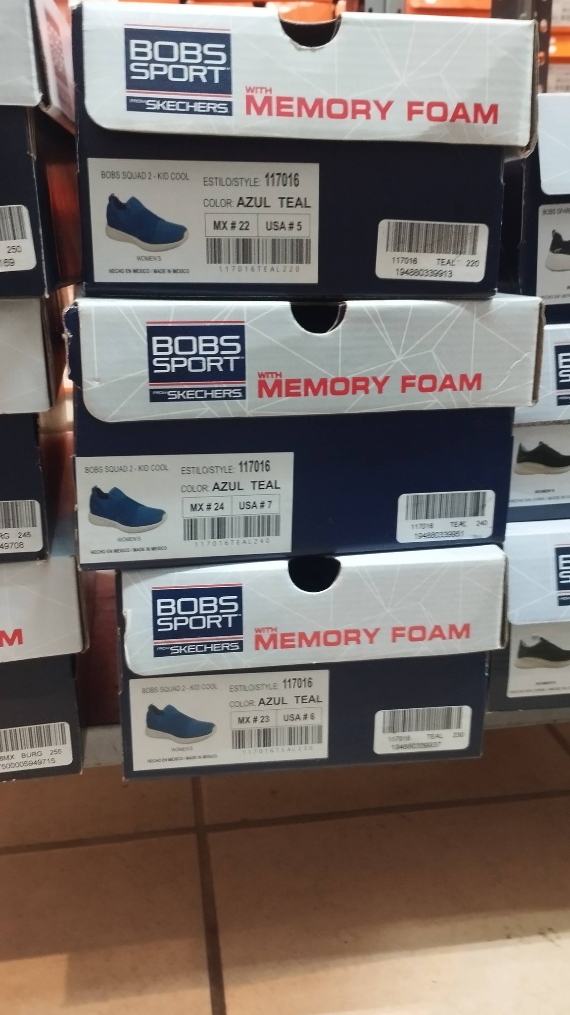 任天堂switch -01 Los tenis morados son del 20 son Skechers pido $100
