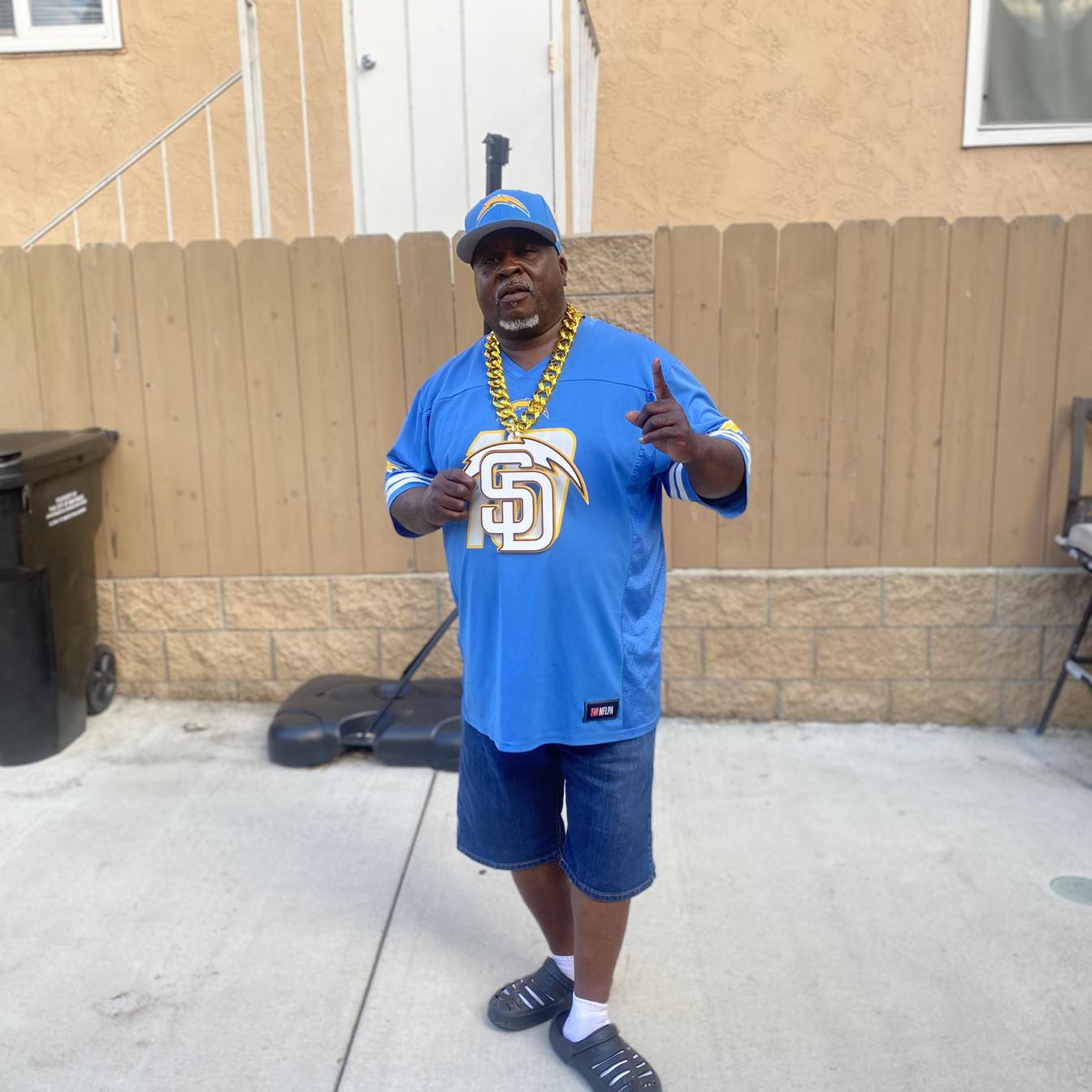 Cedric Gregory - First time back at gym in over a month... | Facebook