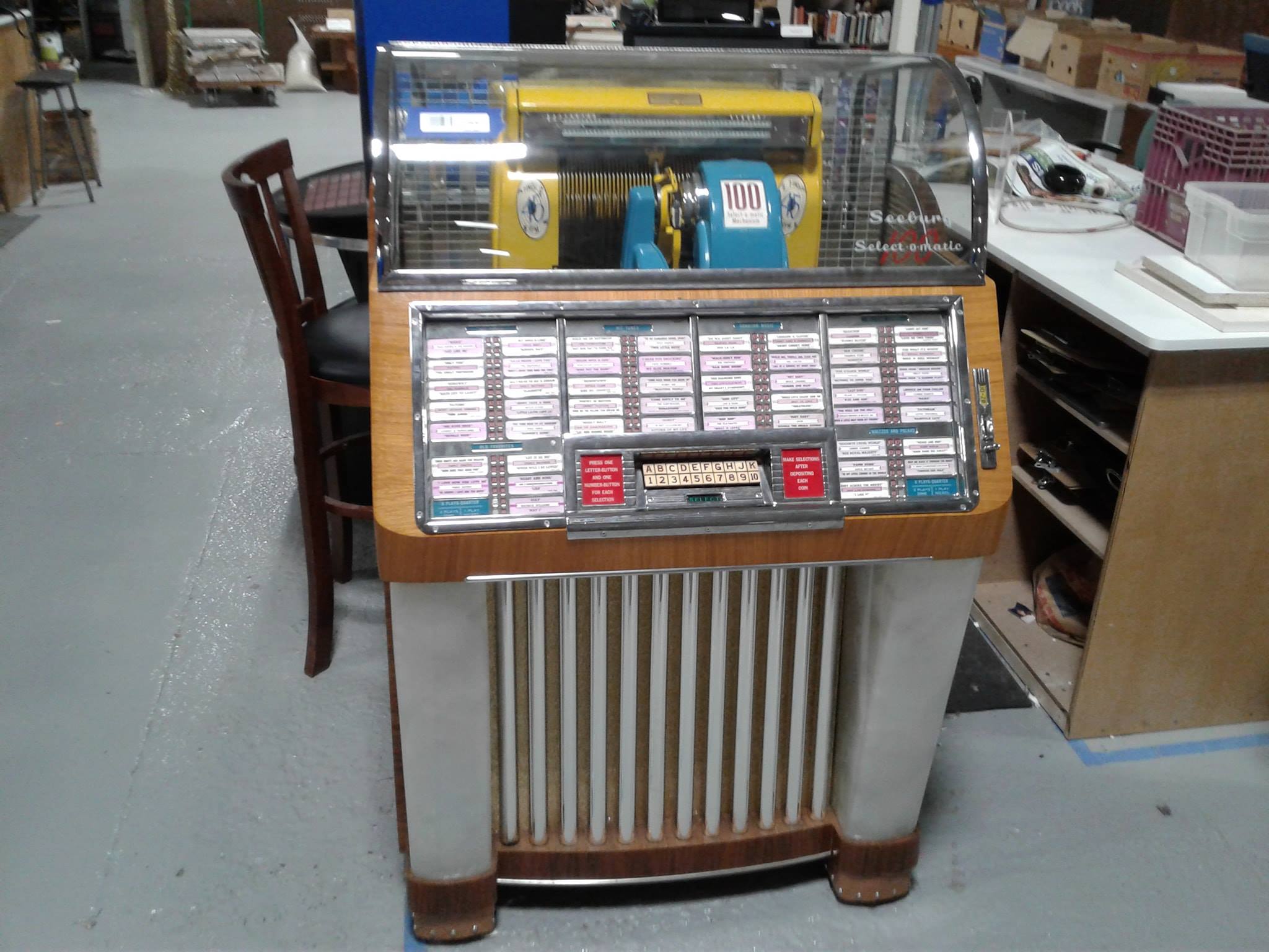 1948 Seeburg Select-O-Matic 200 home jukebox complete with