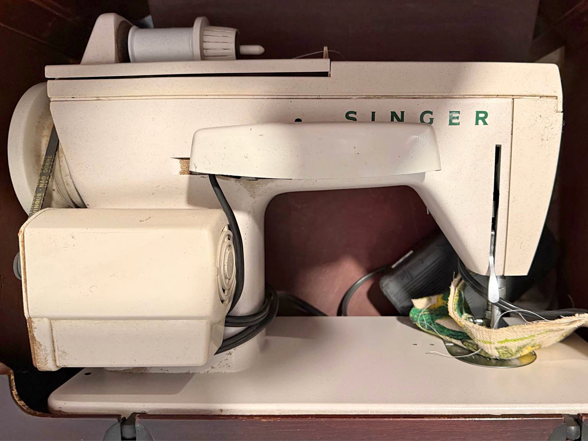 Singer sewing Machine - Sewing Machines & Sergers - Milton, Delaware ...