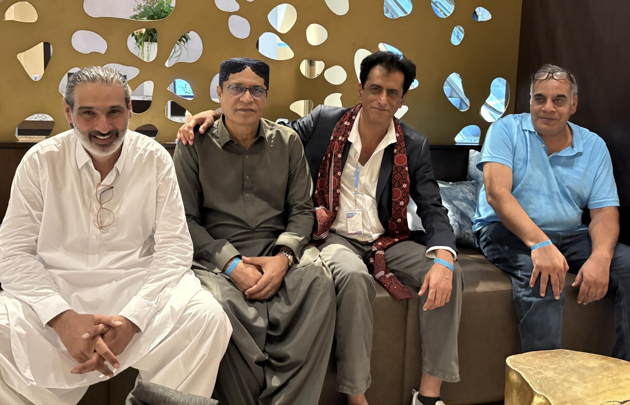 Mushtaq Rajpar - چئن يارن جو چوڪڙيون به اوھان کوڙ ٻڌيون... | Facebook