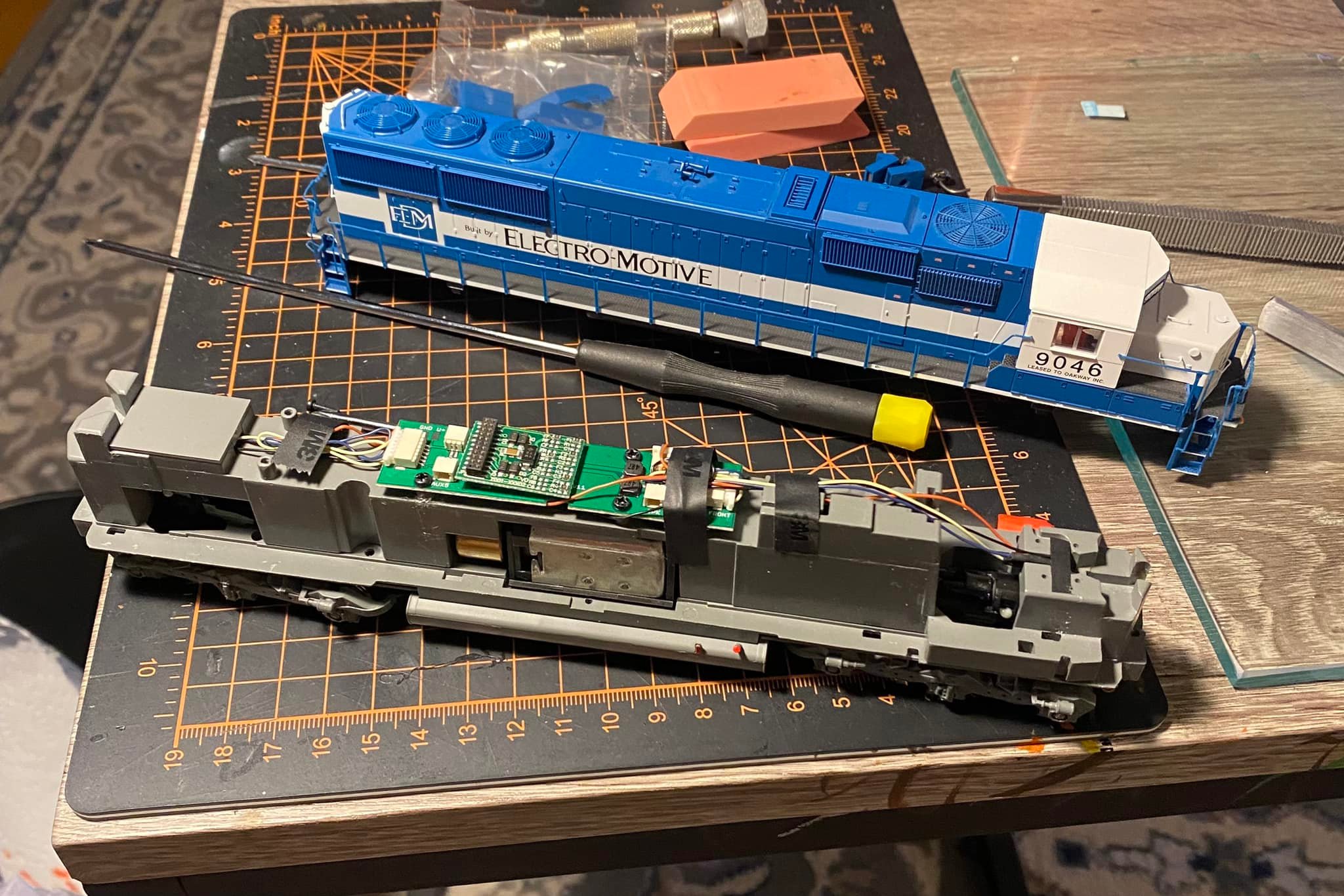 Unique horn on ex-Oakway SD60 5433
