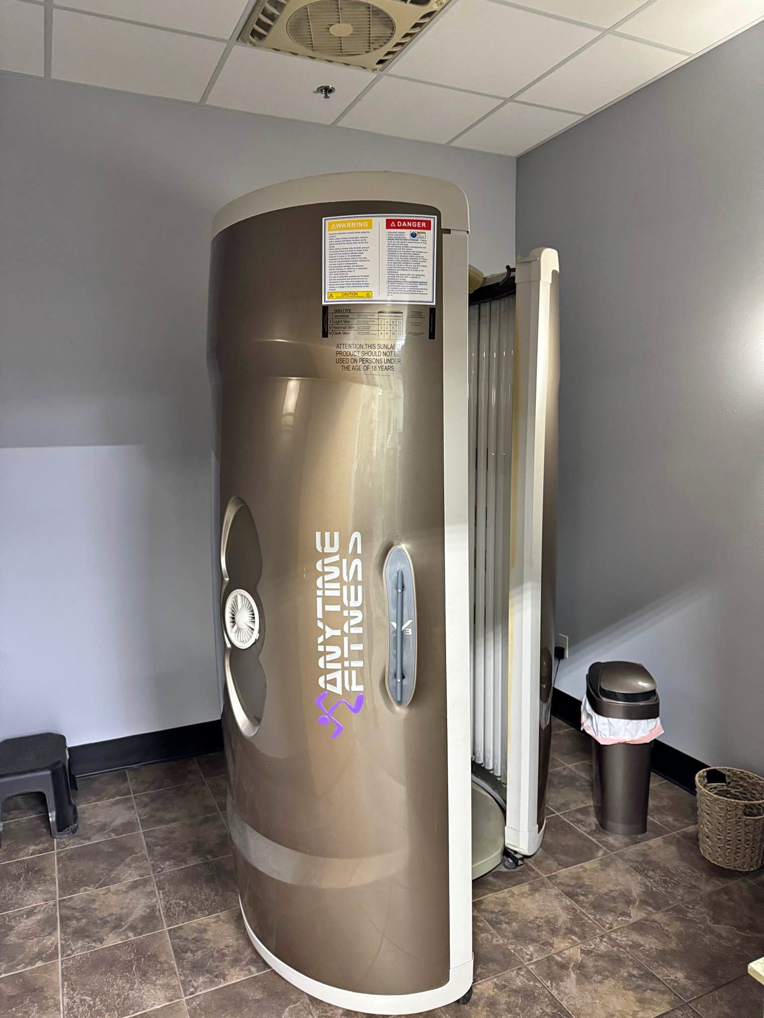 Prosun V3 XLv stand up tanning bed - Pools & Spas - Spokane, Washington ...