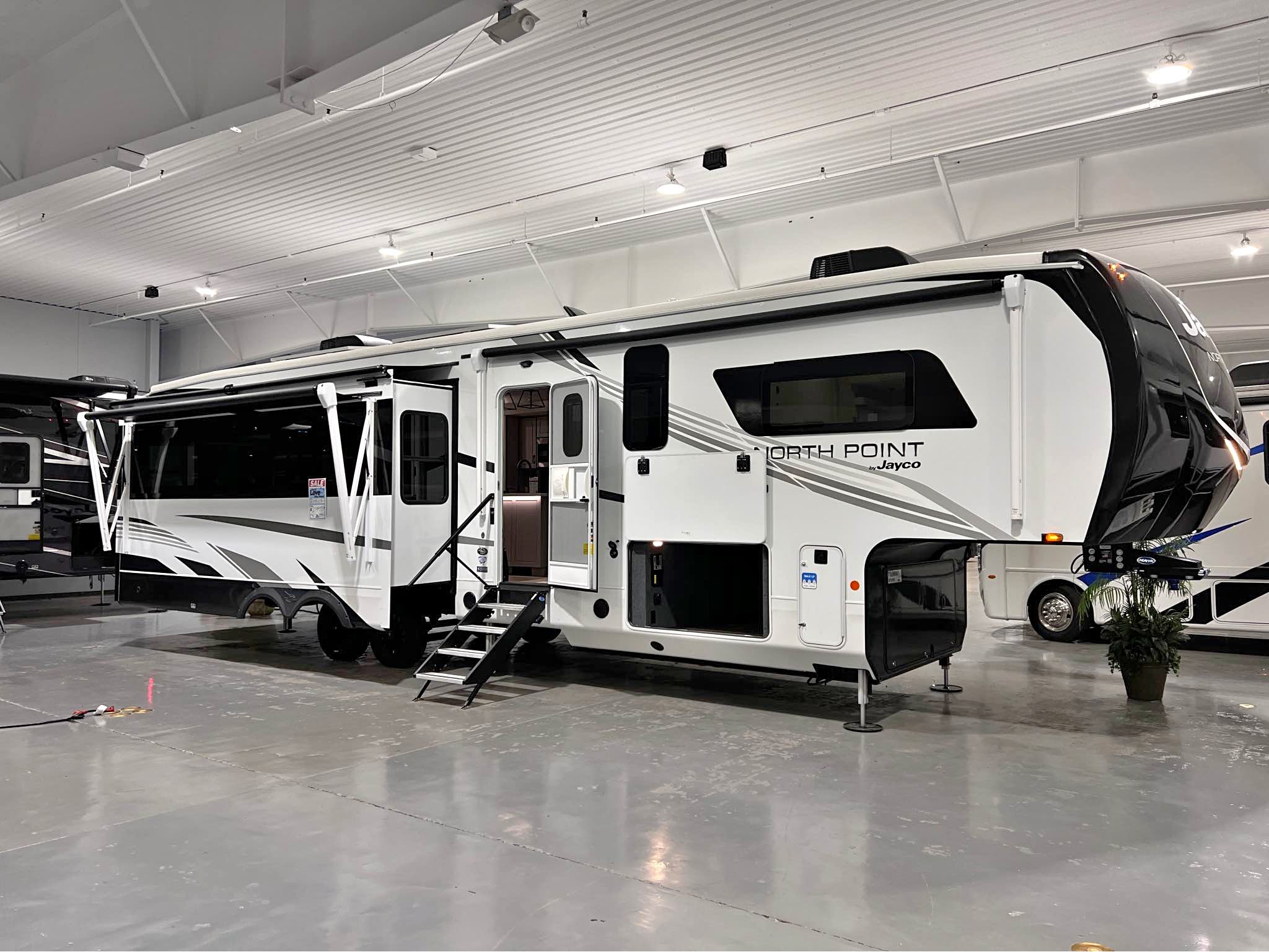 2026 Jayco NORTH POINT 381CKRE