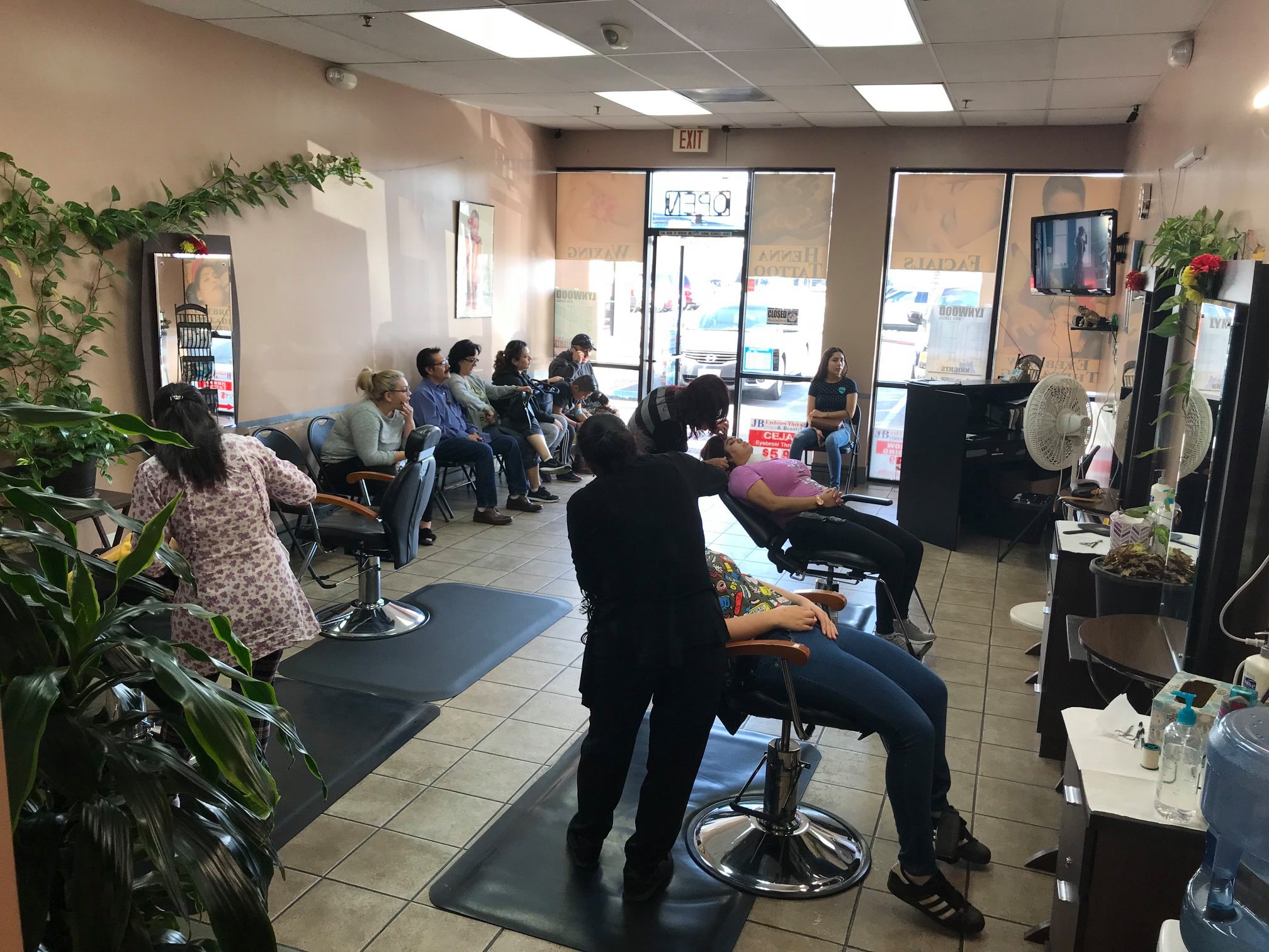 JB Eyebrow Threading & Beauty