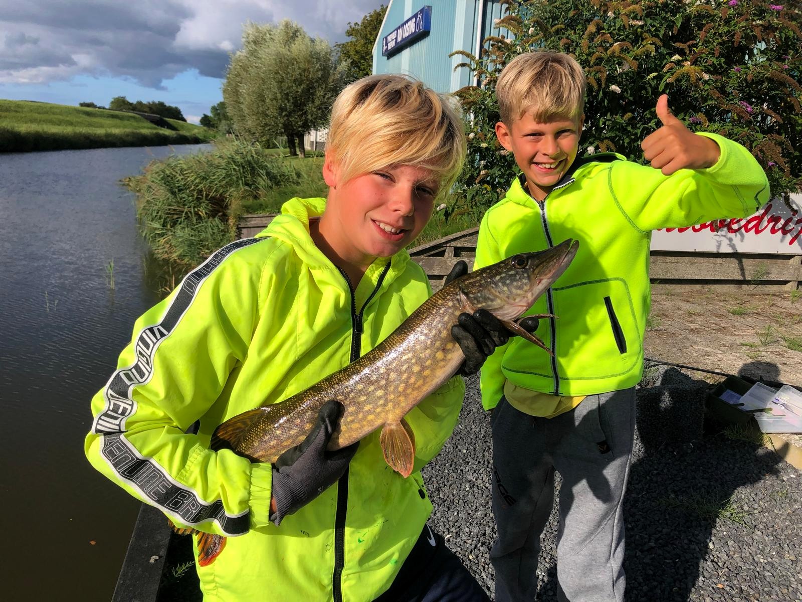 Hengelsport Treffers - Fishing & Outdoor Groepspagina | De buren Rox en ...