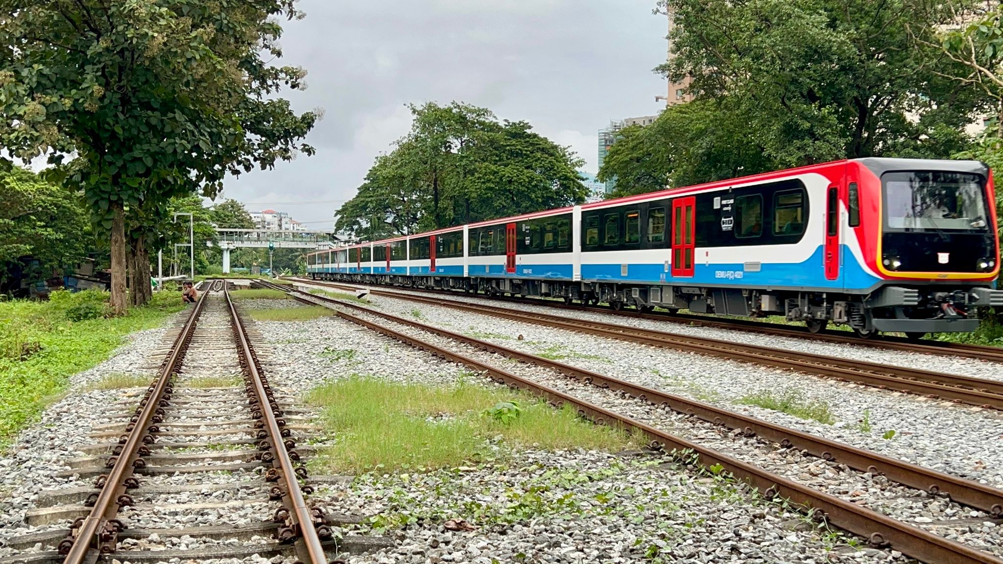 Caf Demu-f trains start running on Ygn-Npt main line