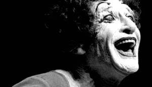 EL MIMO ZOMBIE DE ALMAGRO En Buenos Aires, Argentina, existe una ...