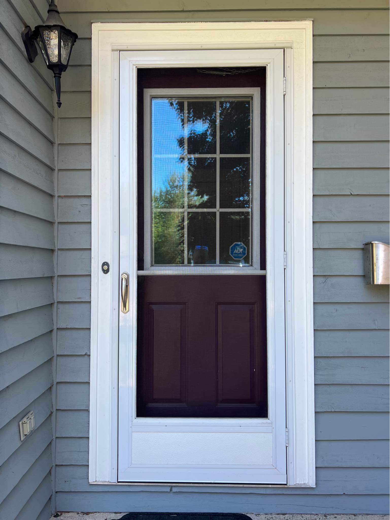 Exterior door 32x80 includes frame, hardware, handles and deadbolt