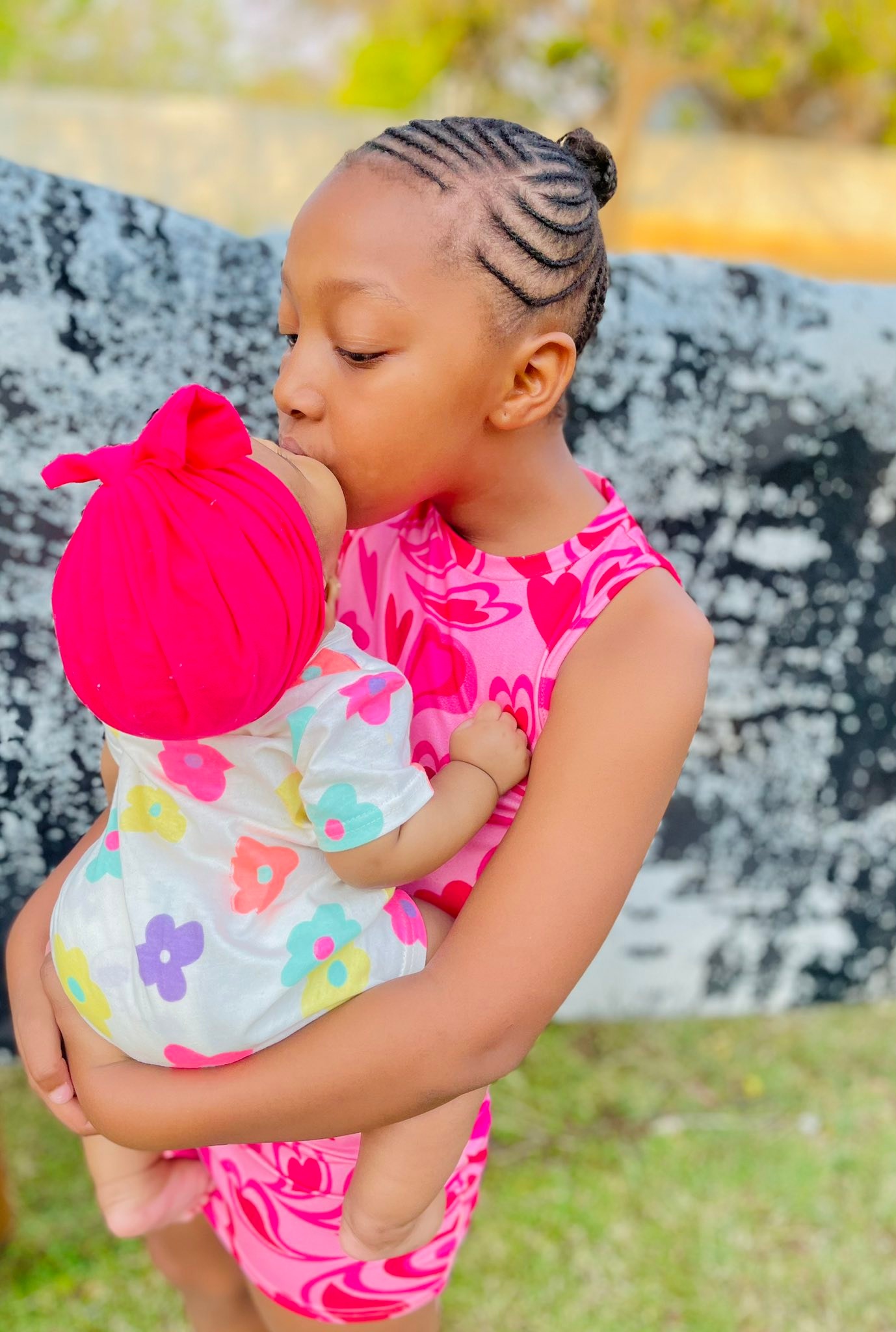 Dee - My daughter is so obsessed with her little sis Agg🥰 | Facebook