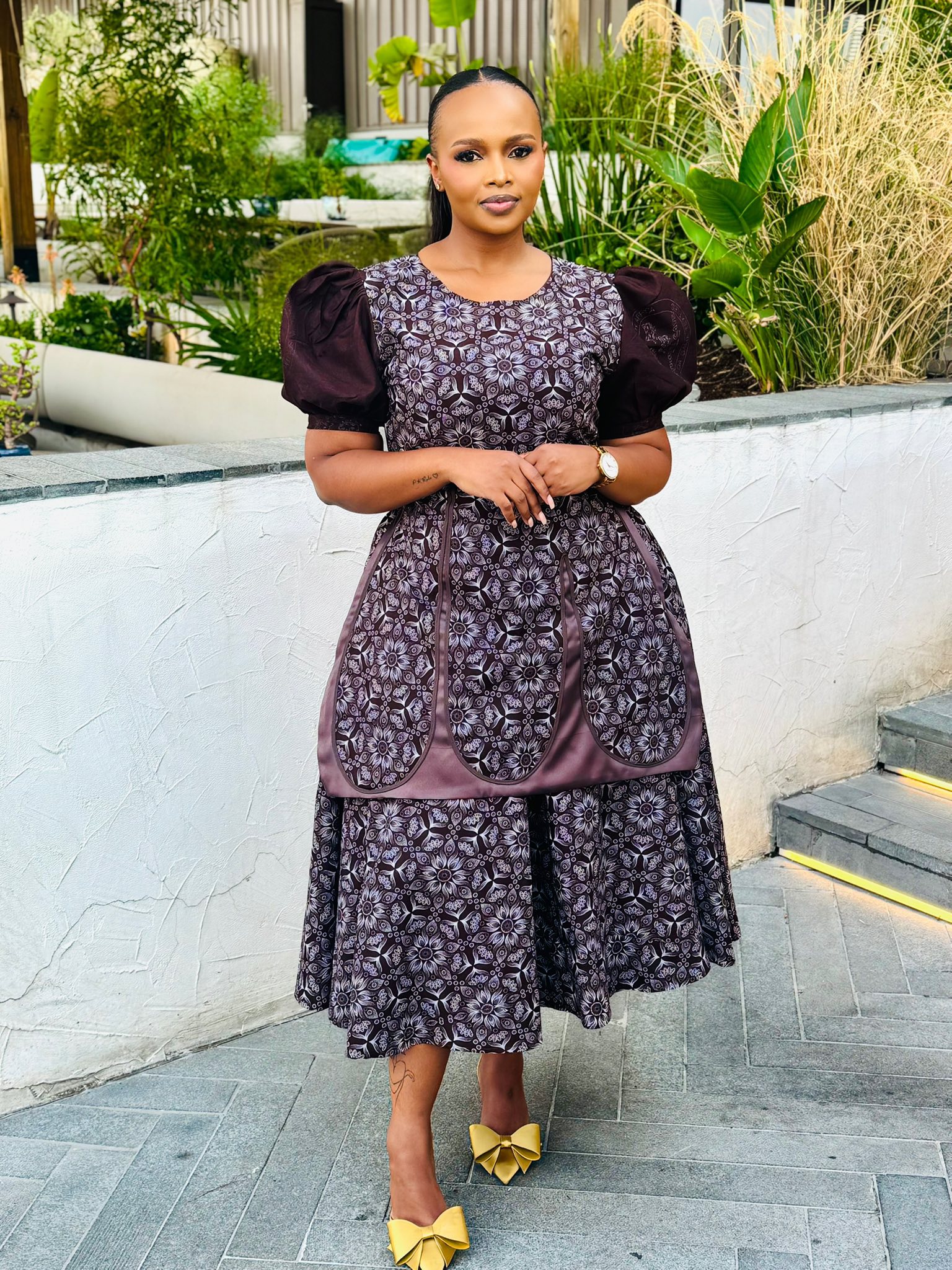 ❤️Friends and family of Swazi Makoti Boutique welcome Lichume ❤️ . Doek i misplaced it ihamba nayo . This is one of the new prints of 3 cat . So with the