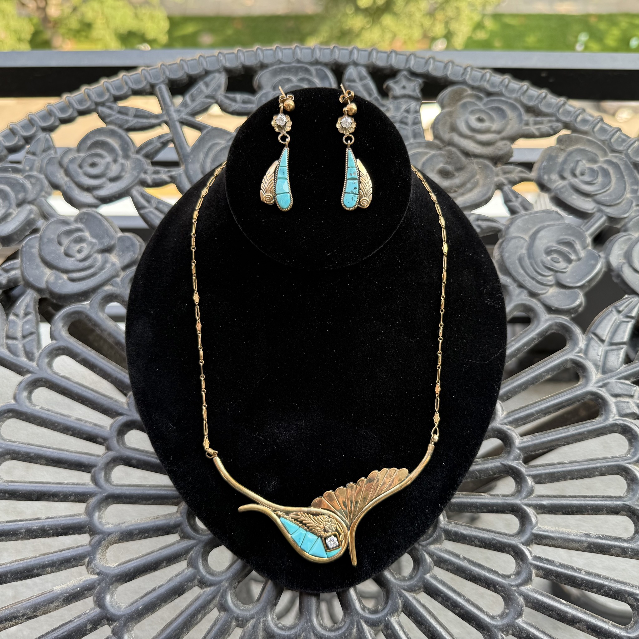 Native made sterling silver jewelry for sale display picture 1