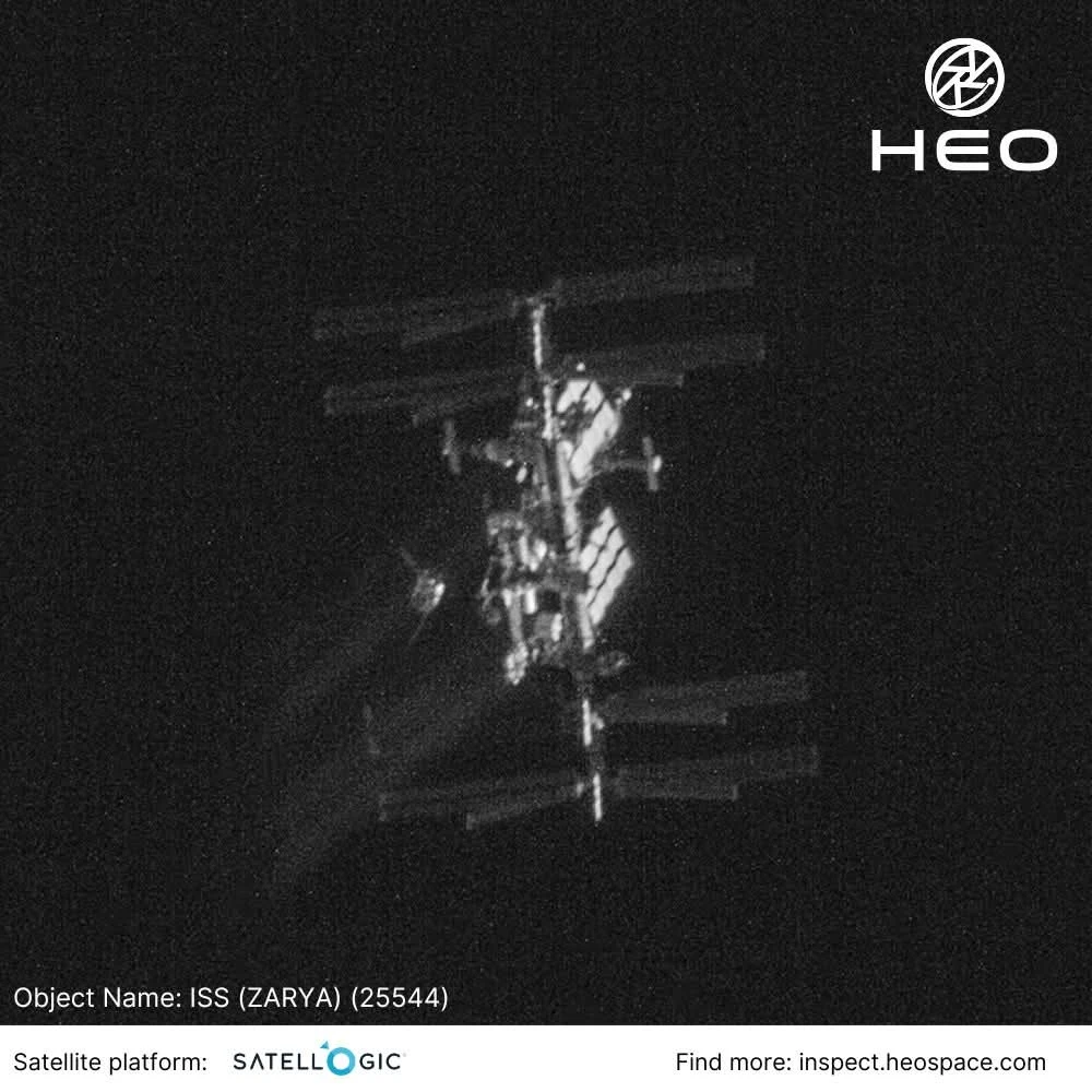 Space Hipsters | Satellite photos showing the HTV-X1 cargo spacecraft ...