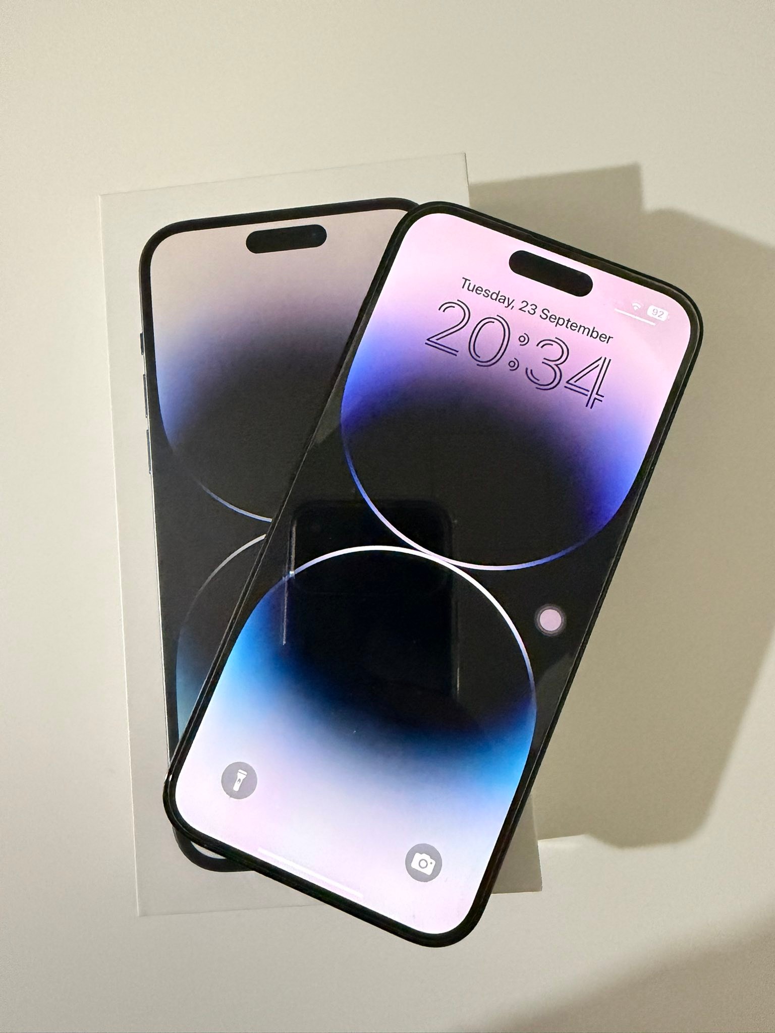 Description: • Model: iphone 14 pro max • RAM/Storage: 256GB 