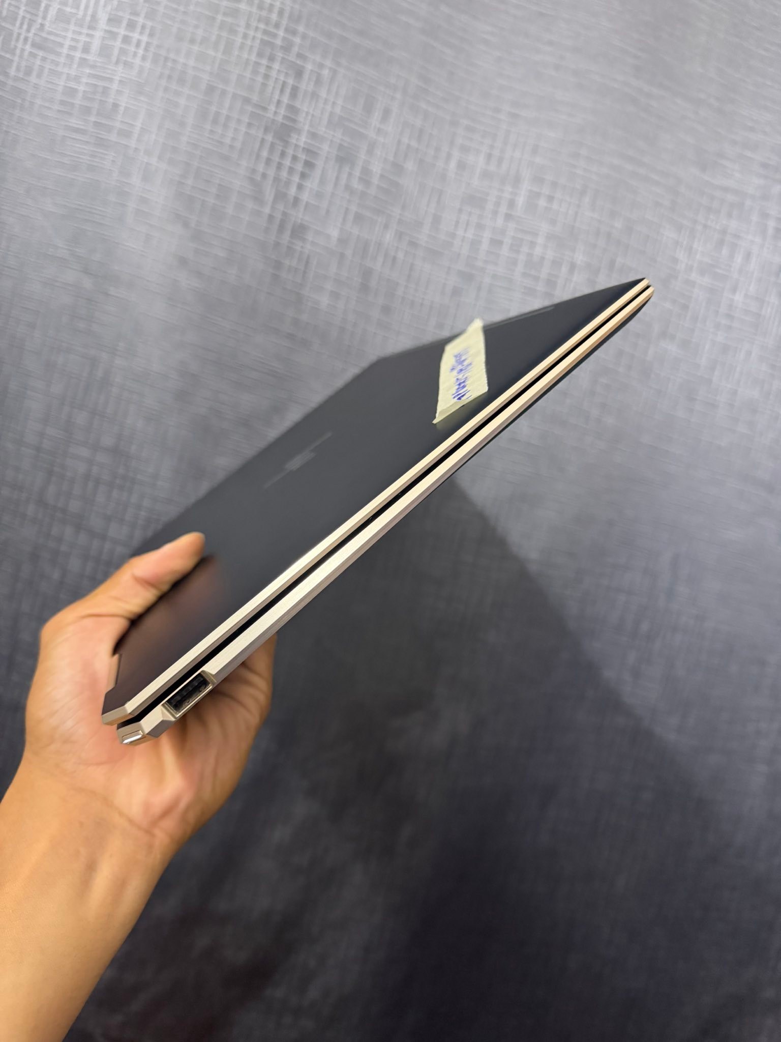 HP Spectre x360 Convertible 13-ap0035TU Core i5-8265U 8GB SSD 