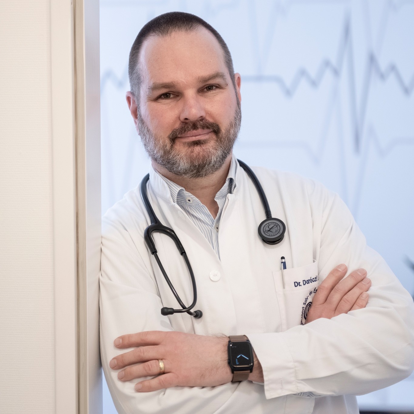 dr-dar-czi-l-szl-sz-vseb-sz-engedj-k-meg-hogy-tisztelettel