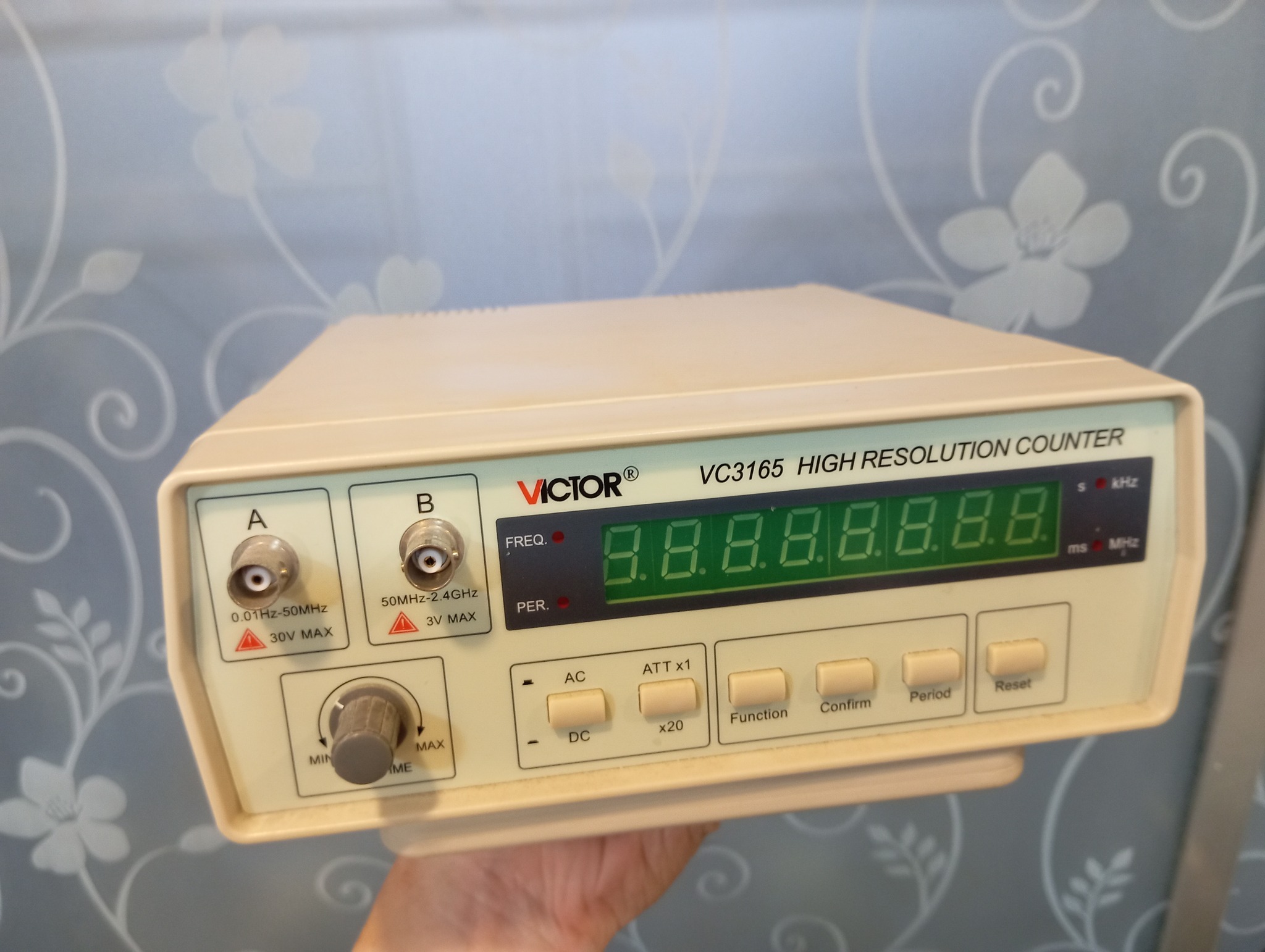 วิทยุเถื่อน | VICTOR VC3165 Frequency Counter 2.4GHz | Facebook