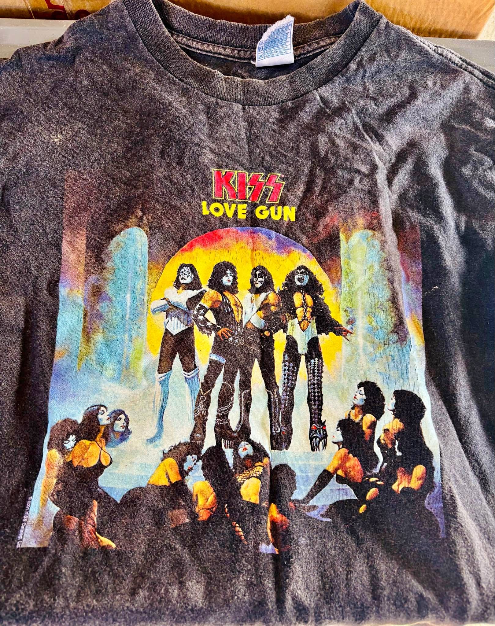 Vintage Kiss t shirt Love Gun '77 - Tops & T-Shirts - Sydney