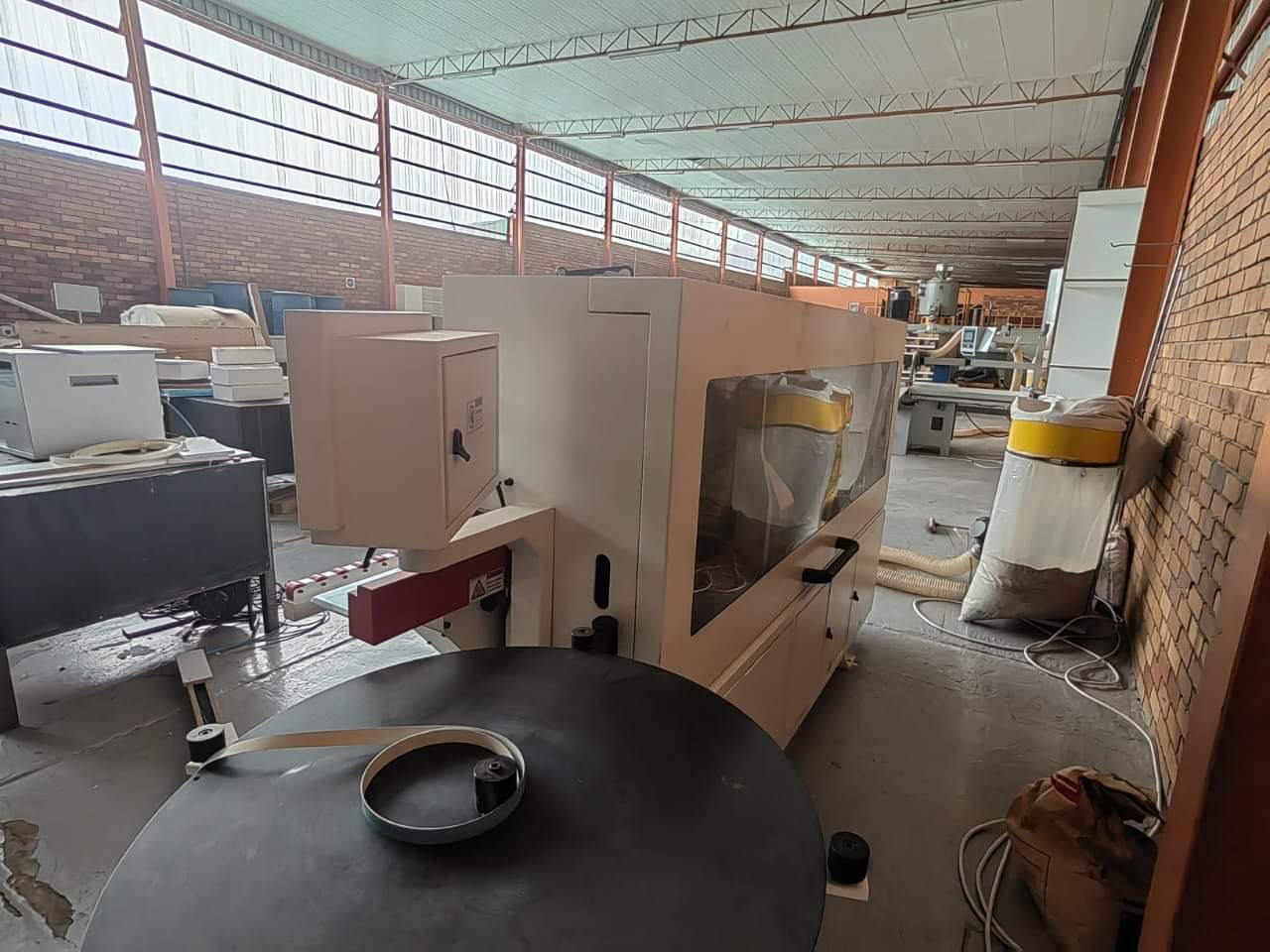 Fully fledged running capentry worshop with heavy duty machines for ...