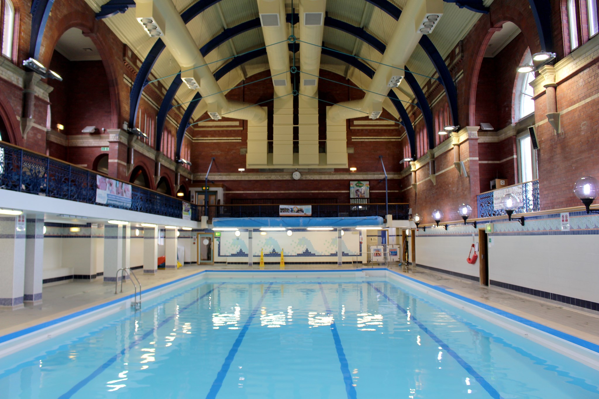 glossop-swimming-pool-home