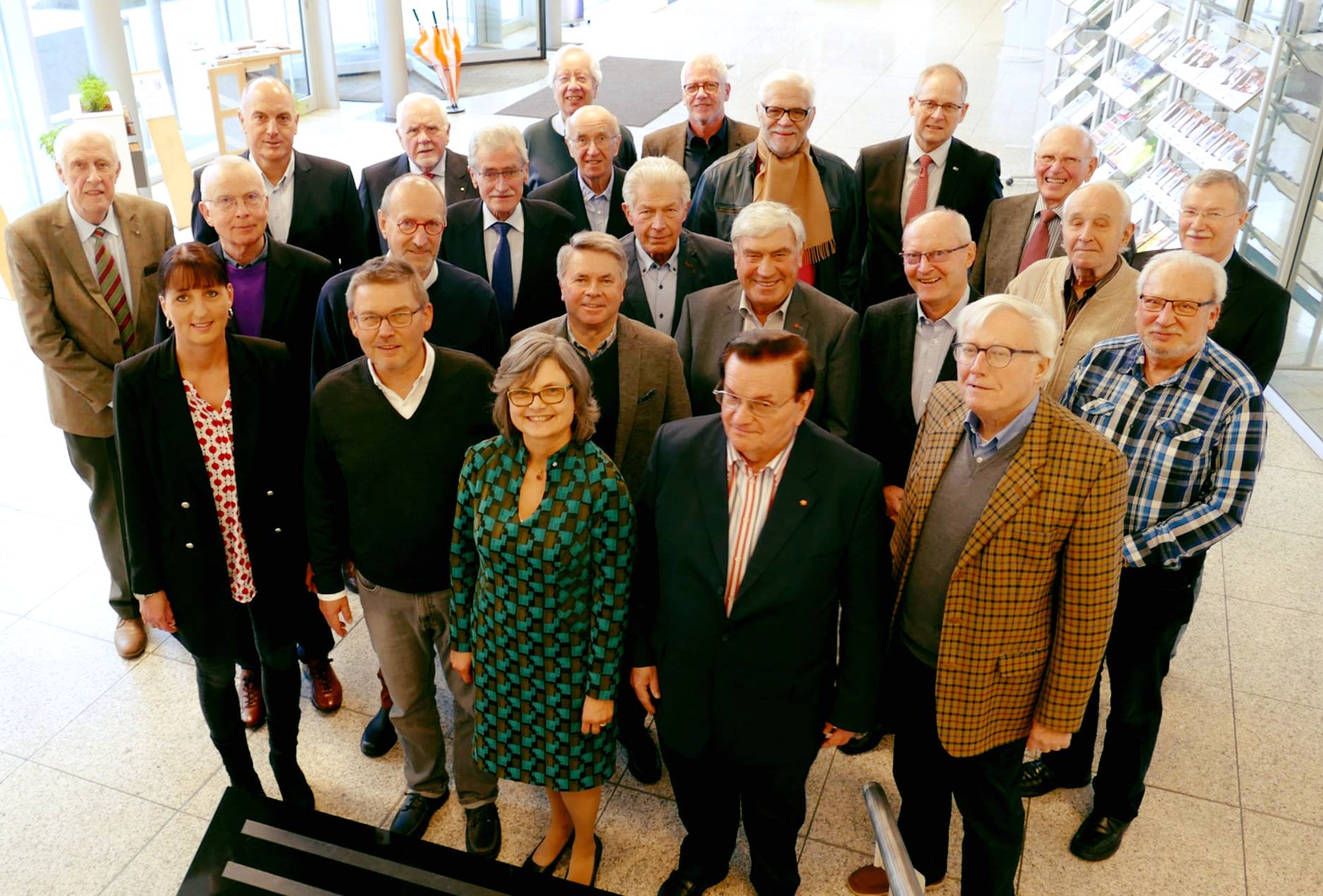 IHK - Lippischer Senior-Experten-Service der IHK: „Erfahrung ist ...