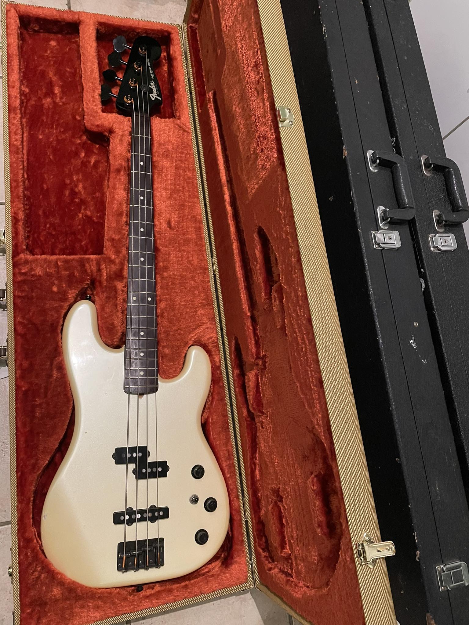 New bass day! 1989 Fender jazz bass special, Made in Japan.