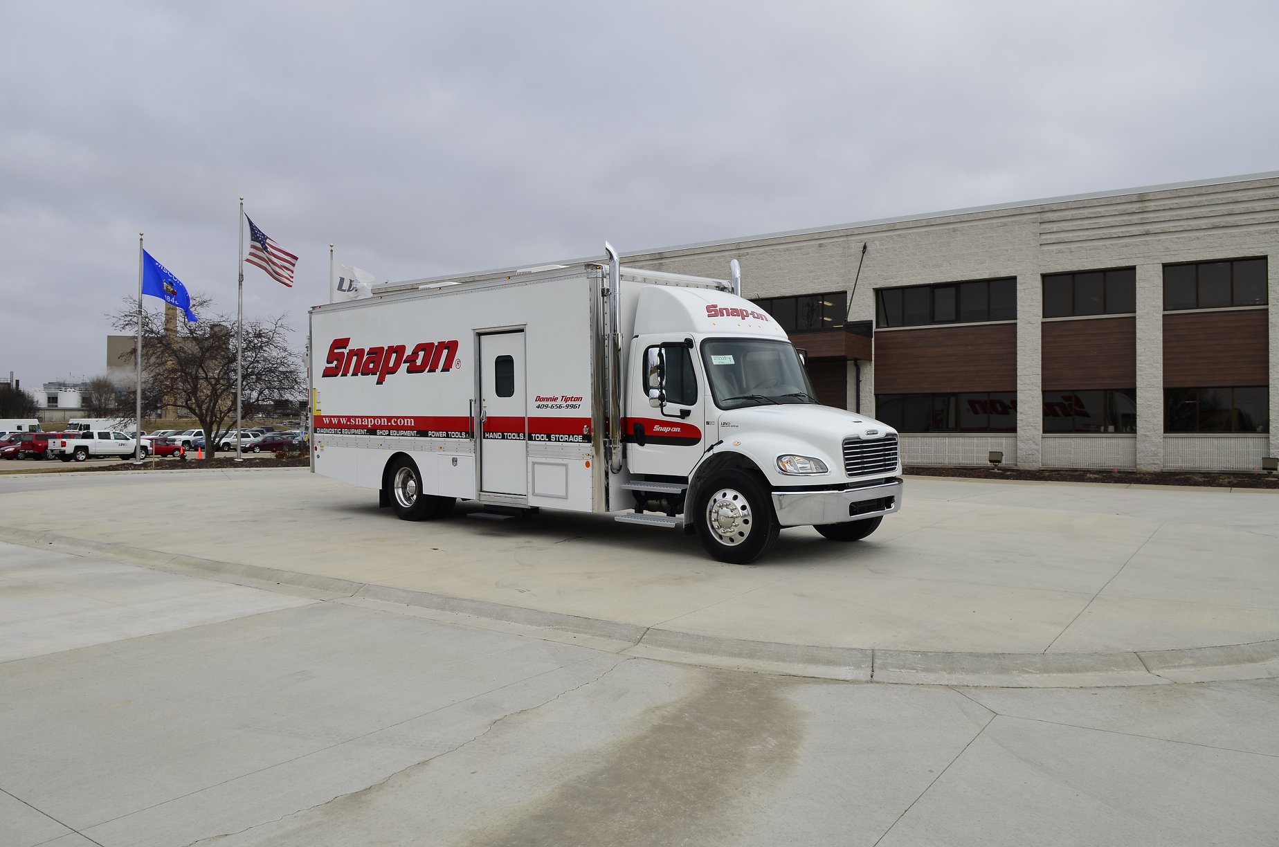 Donnie Tipton's new 22ft. Freightliner mobile tool store is