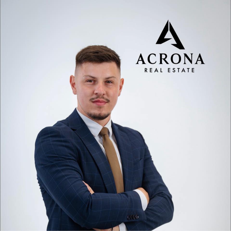 ACRONA REAL ESTATE предлага къща в кв.Остромила. Площ - 225кв/м ...