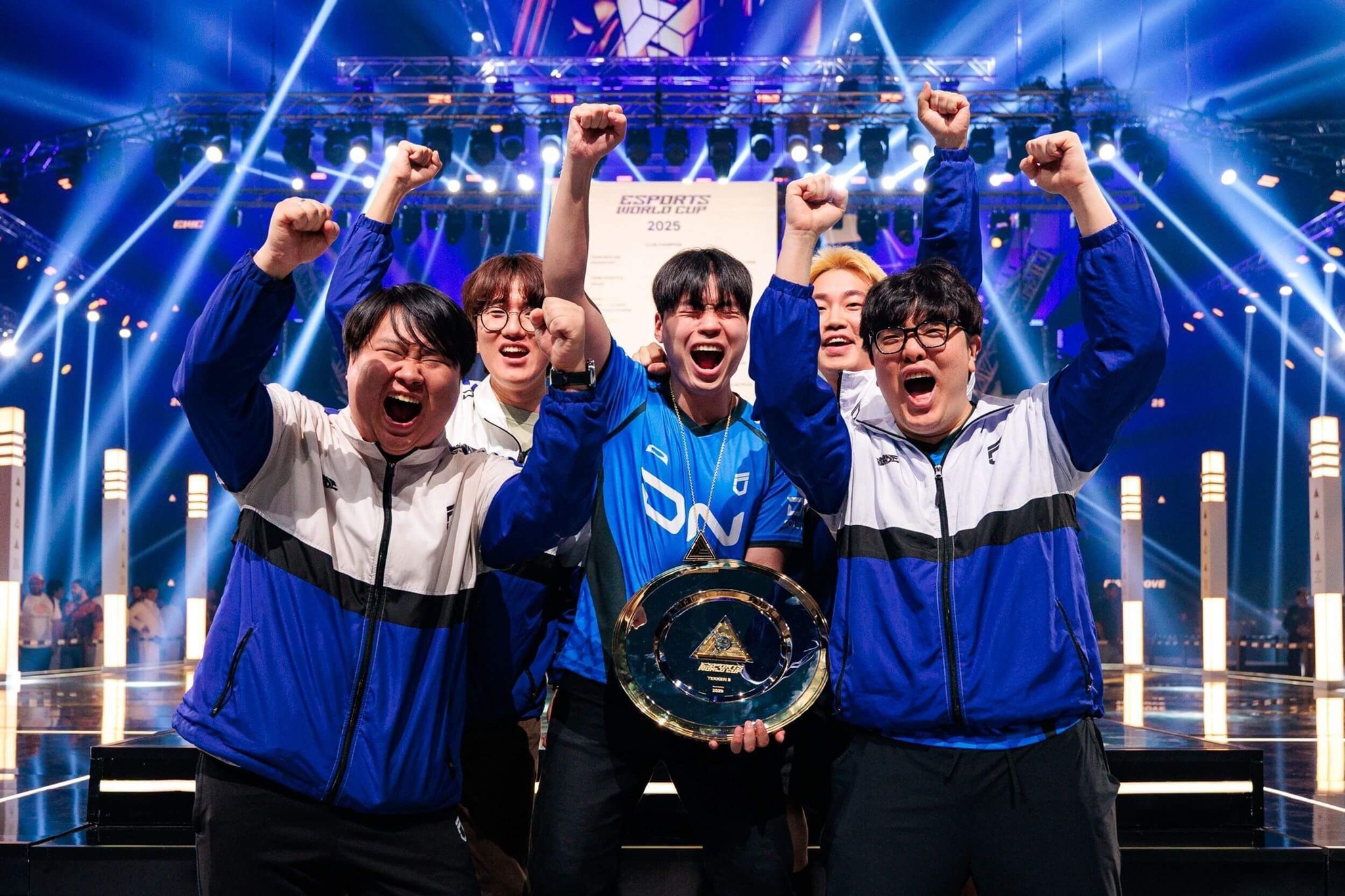 We gotta call Ulsan the $500,000 Dragunov. Back to back EWC champ