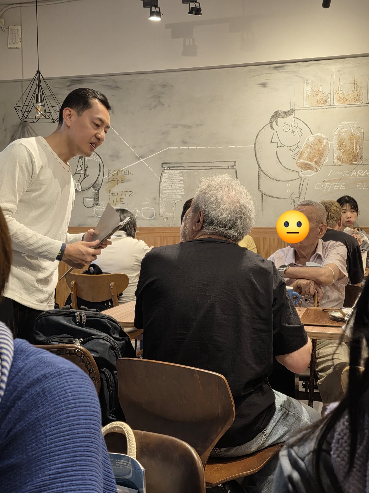 李明妍 - 「 勇者阿牛🐮 」 下午跟夥伴喝咖啡的時候， 聽到隔壁一整桌的長輩們都在討論“這裡痛、那裡痠”... | Facebook