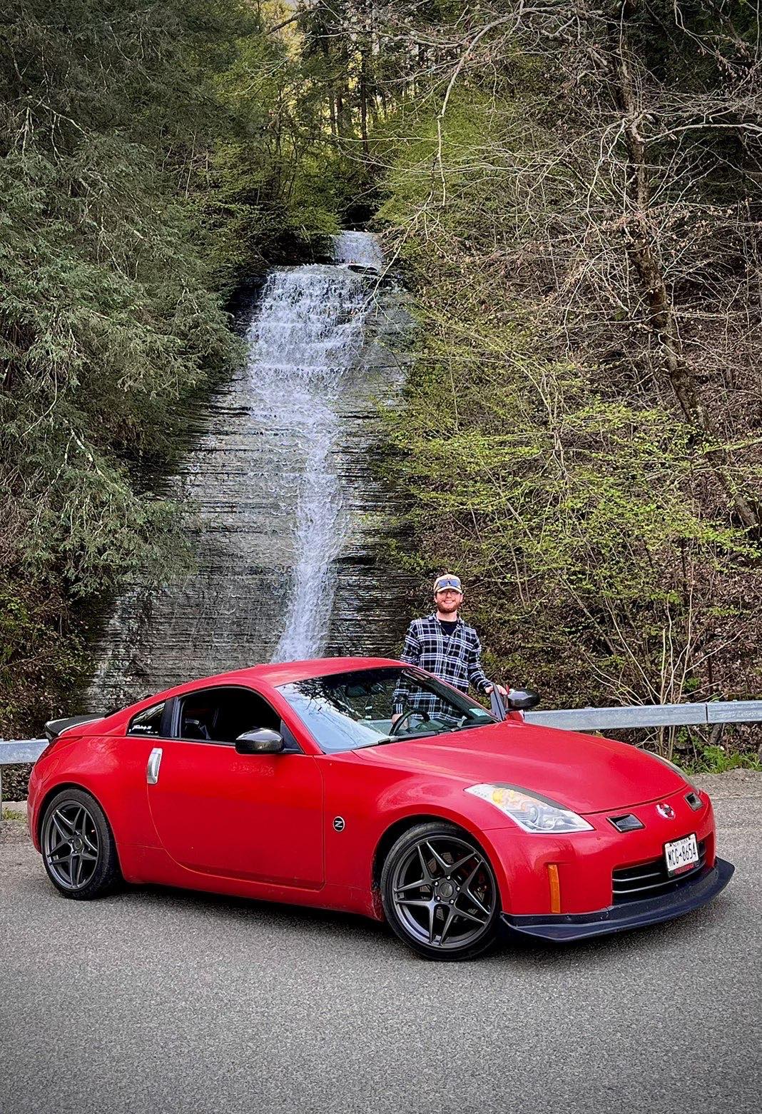 Beautiful Nissan 350z Cherry 🍒 ❤️ Engine 3.5 L VQ35DE V6