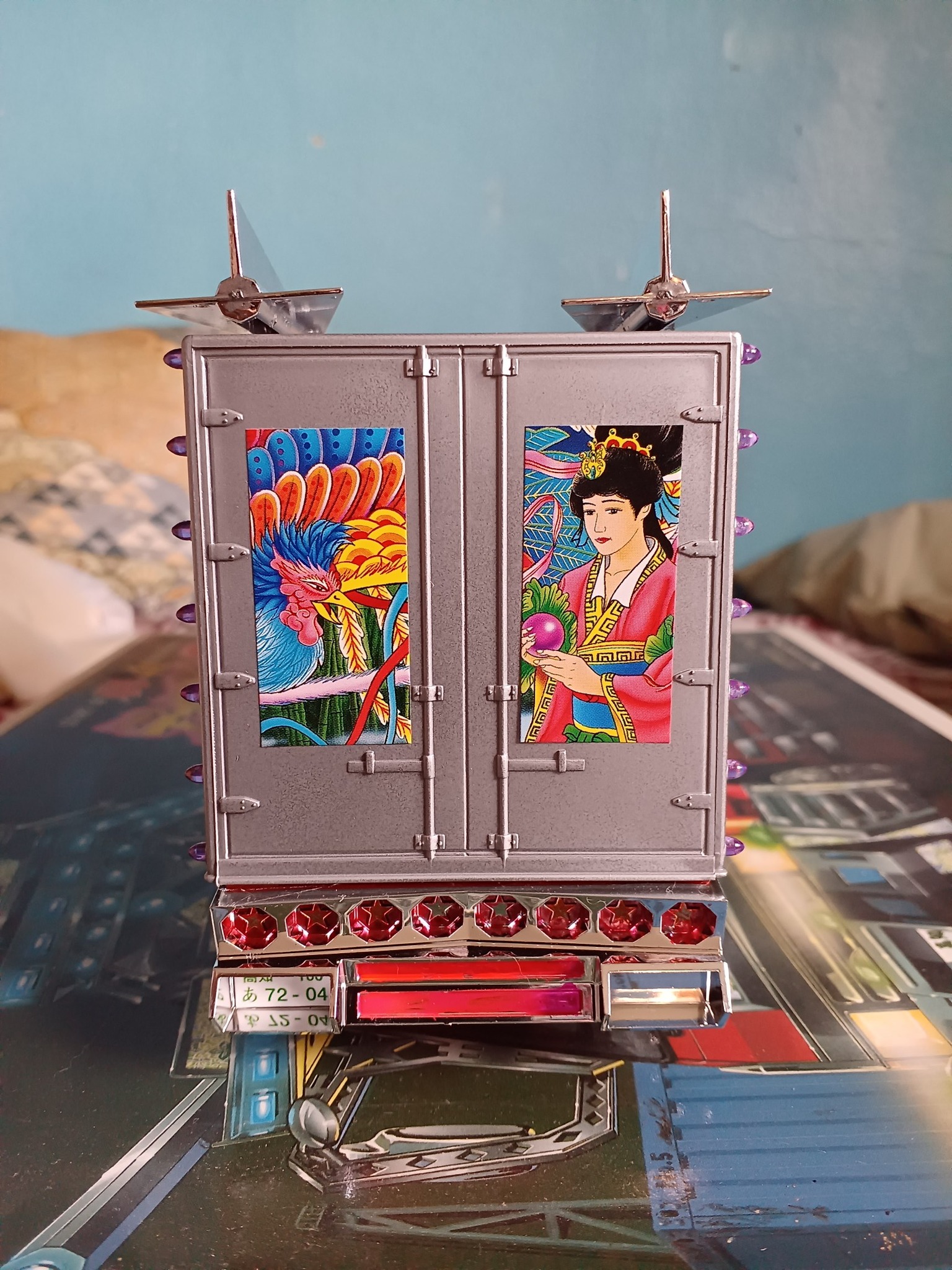 アオシマ1/32 4tデコトラ(大菩薩) ベース車両は三菱FUSO Fighter 