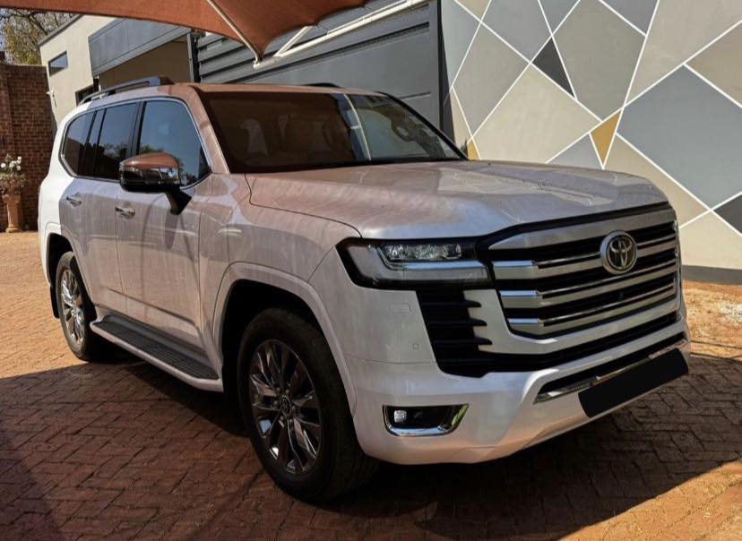 Toyota Landcruiser 300Series ZX 70th Anniversary 2023 Spec: 3.3L
