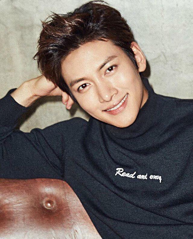 Photos of cards from Ji Chang Wook's CD 