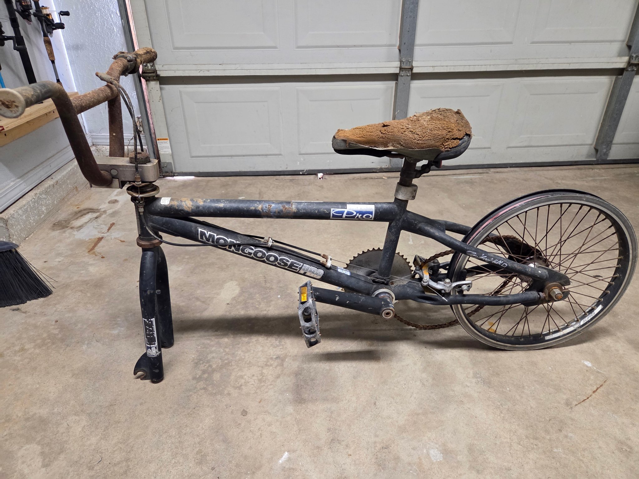 Mongoose Fuzz Extreme bike specs and year?