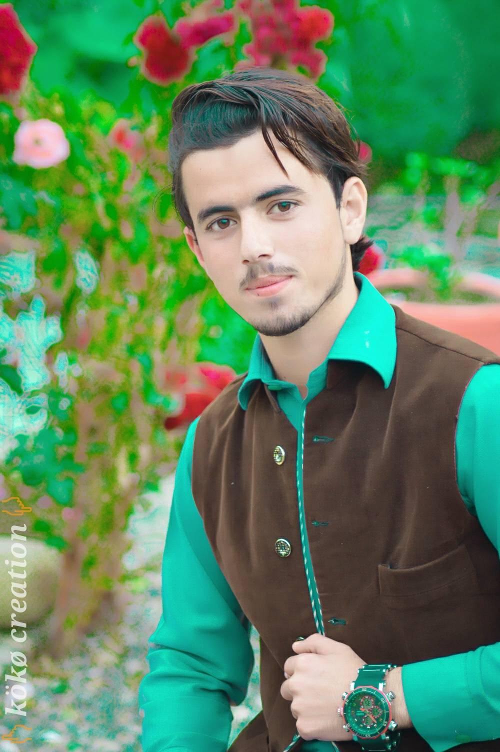 Momin Khan