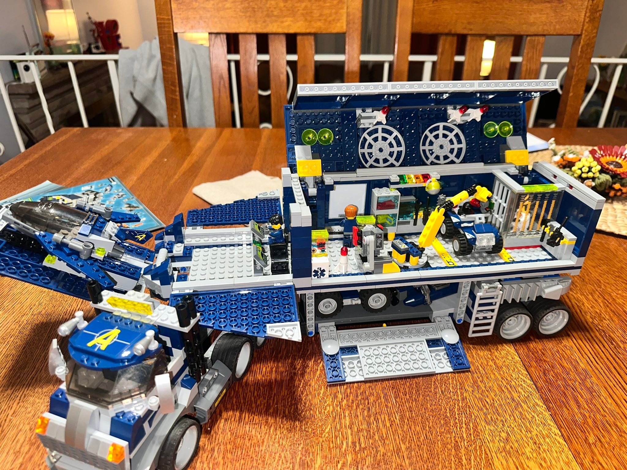 Lego Agents Mobile Command Center set