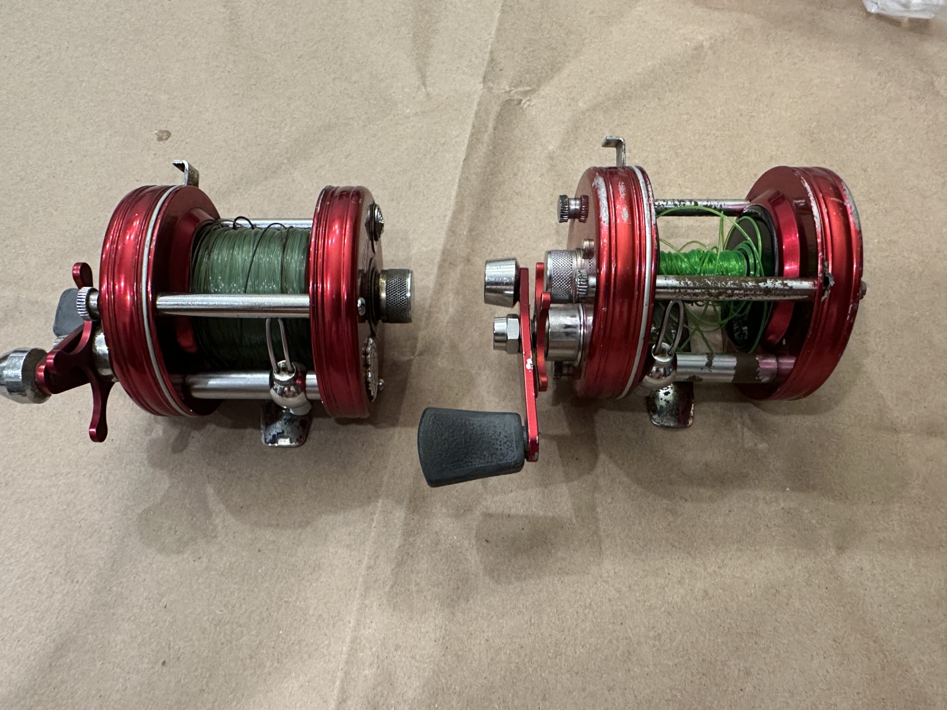 Unboxing vintage Abu Ambassadeur 5000C reel from 1973